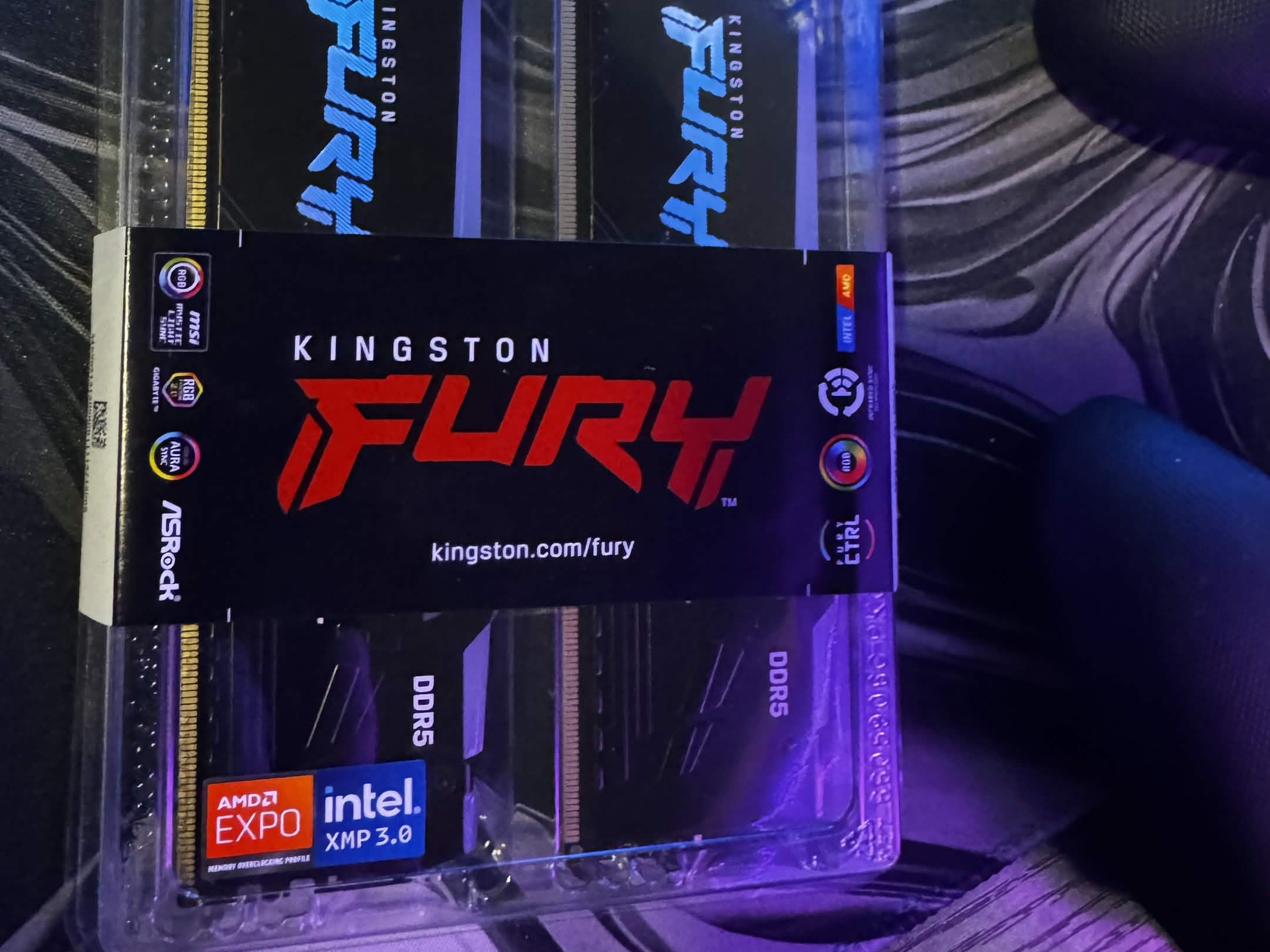 32 GB DDR5 - Kingston Fury 6000 MT/s (KF560C36BBE2AK2-32)