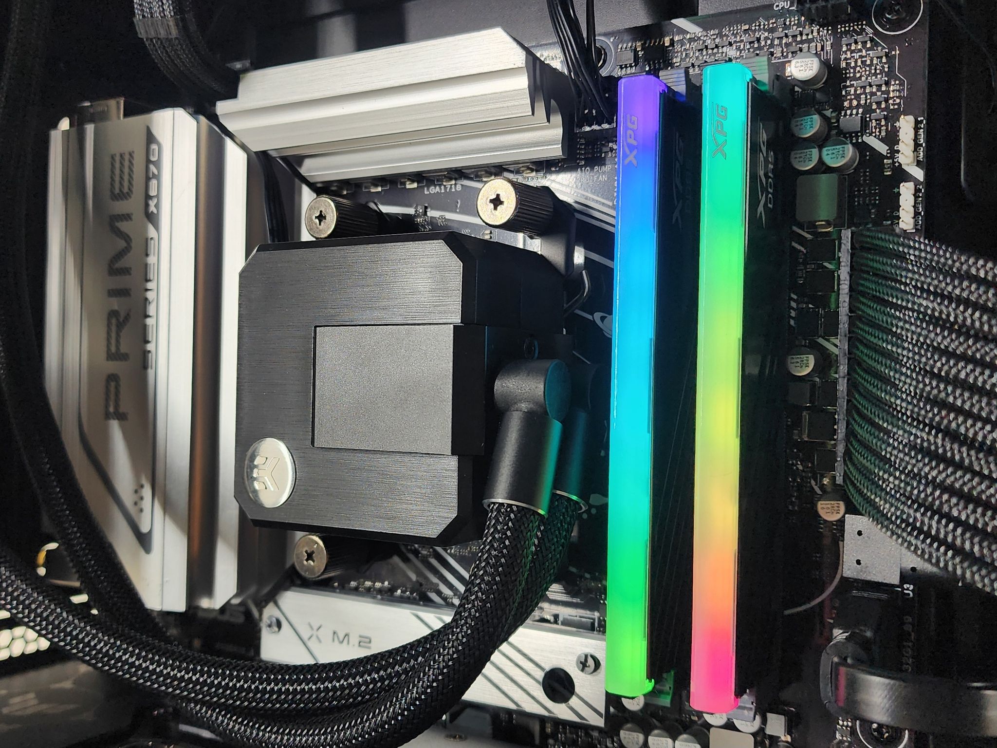 Gaming PC Ryzen 7 7800X3D 32GB RAM 1TB SSD RTX 4080 16GB Windows 11 Computer