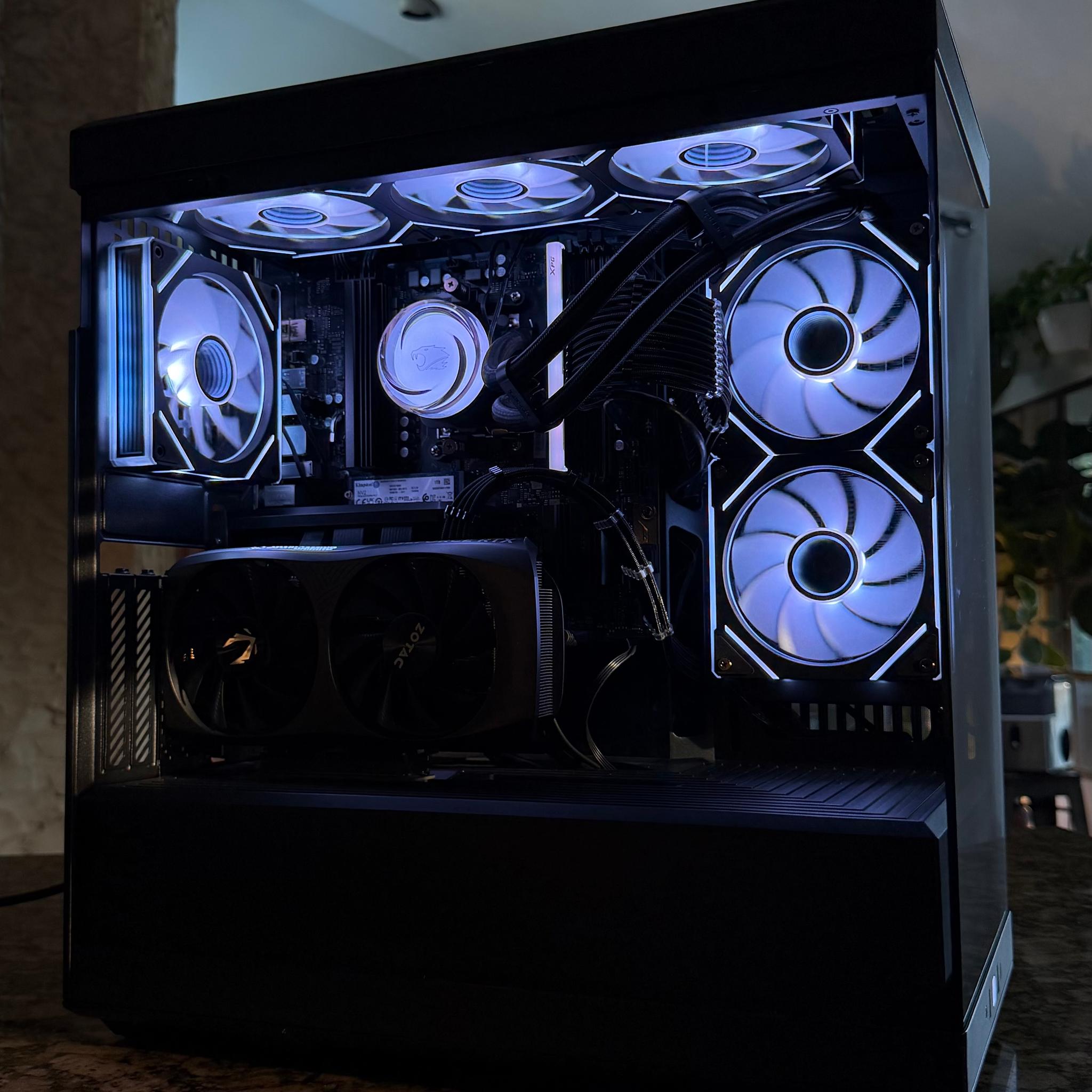 Ryzen 7 7700 | RTX 4070 Gaming PC | Hyte Y40 | 1TB NVMe | DDR5