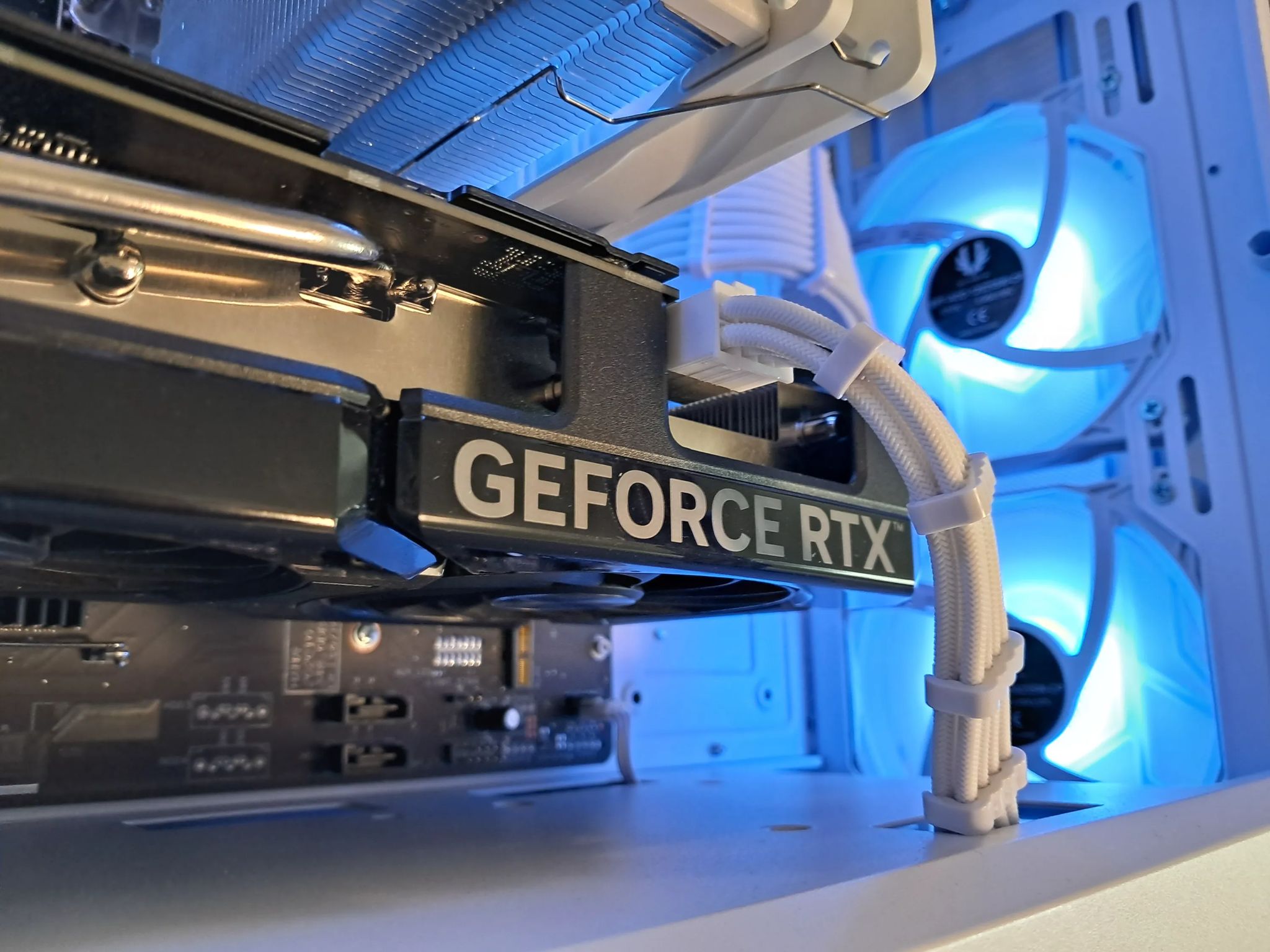 ❄️🌋Ice Volcano RTX Gamer🌋❄️ RTX 4060 | Ryzen 5 5600G | 1TB SSD