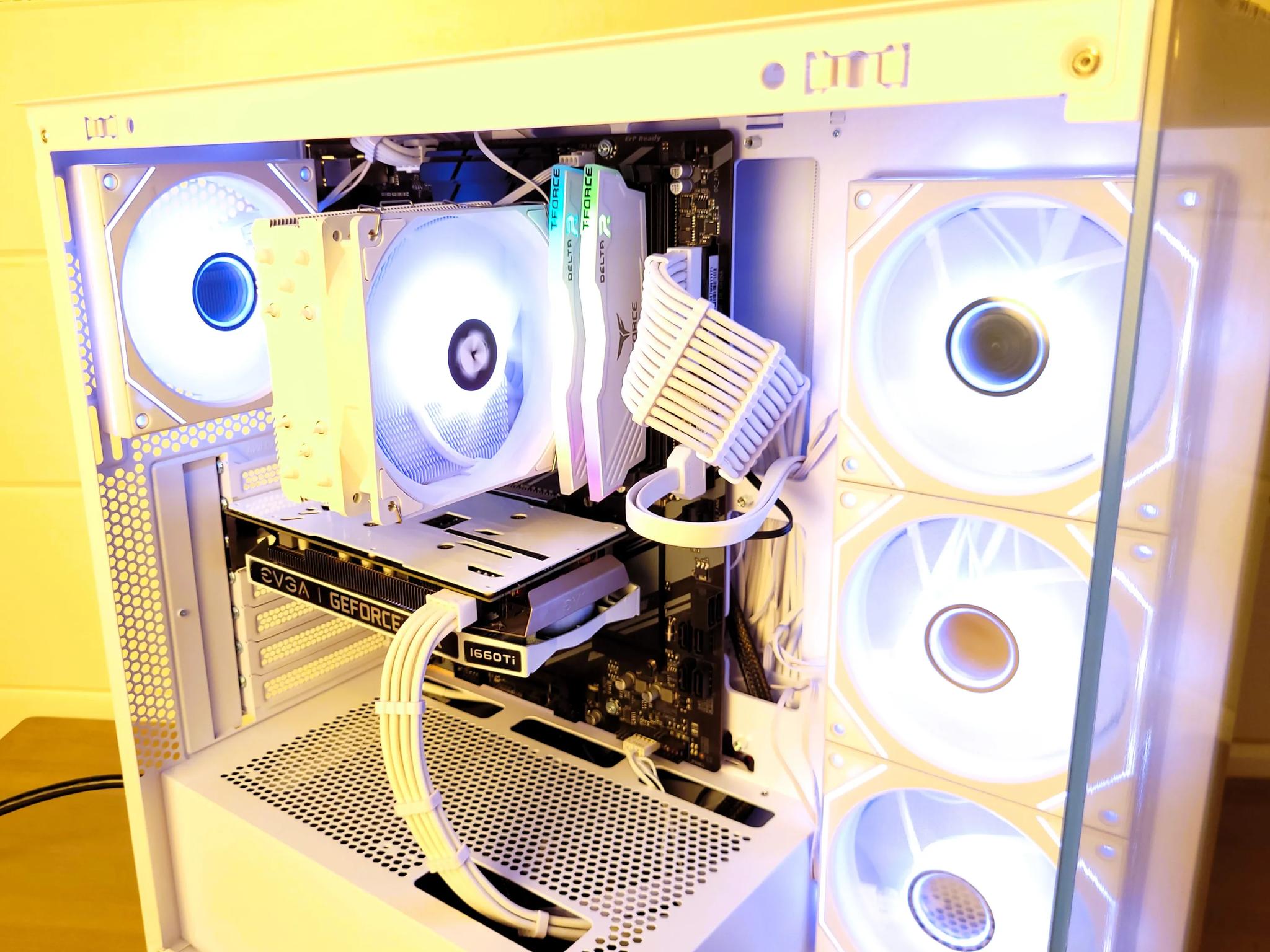 Christmas Sale! Budget Gaming White Fishtank Case | Next Day Shipping!