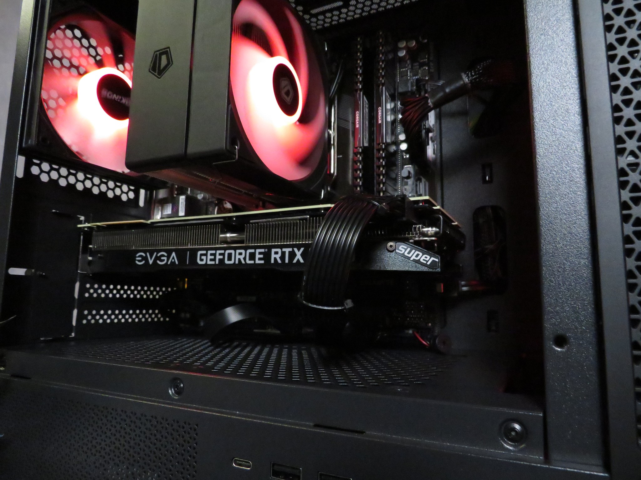 Mid-Range Master Gamer: RTX 2070 Super + Ryzen 5 3600 + 16 GB DDR4 + 1 TB SSD