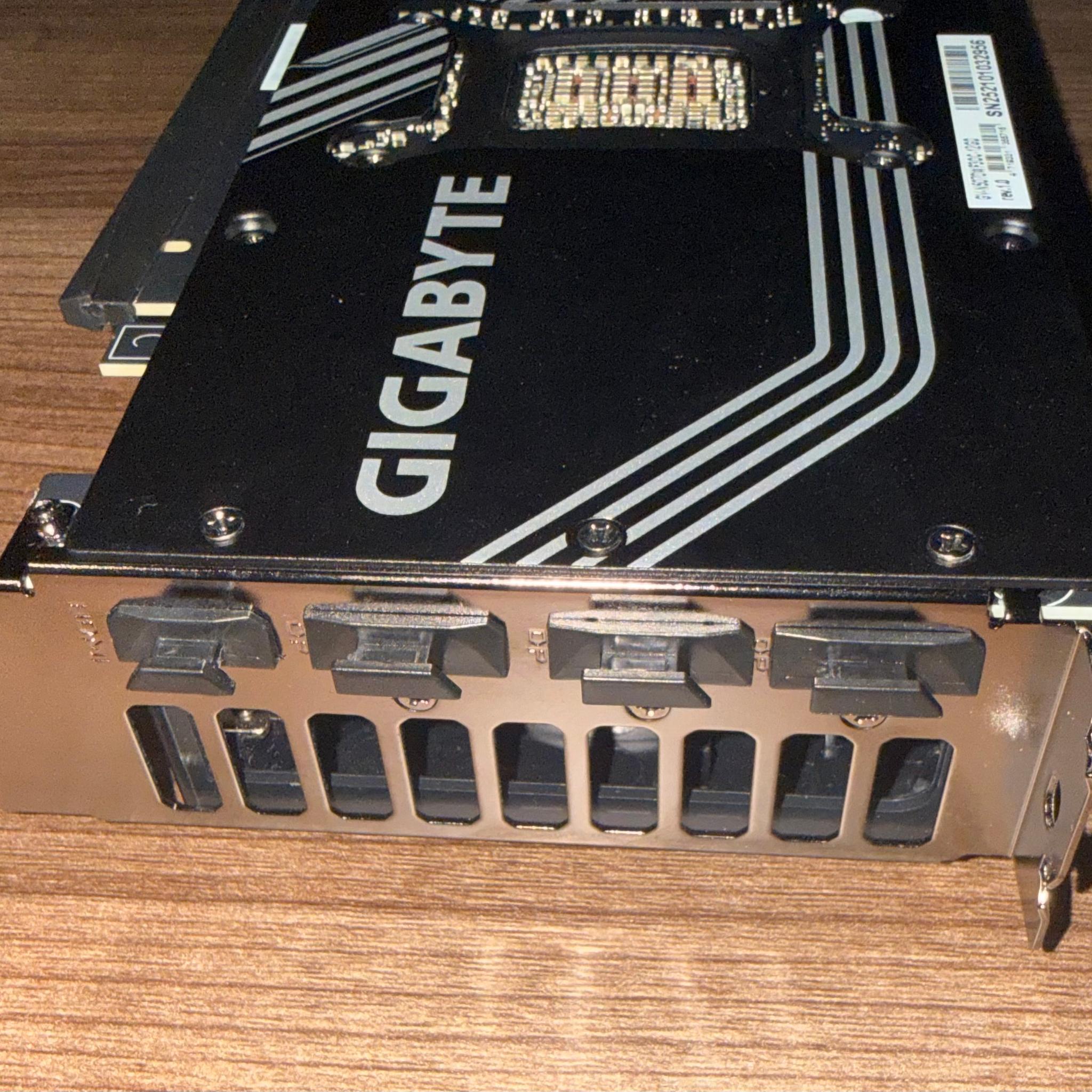 GIGABYTE GeForce RTX 5070 WINDFORCE OC SFF 12G