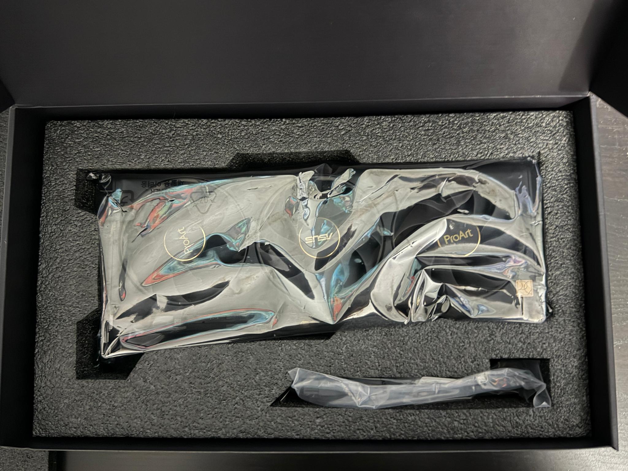 Asus ProArt OC GeForce RTX 4070 Ti SUPER 16gb vram SFF
