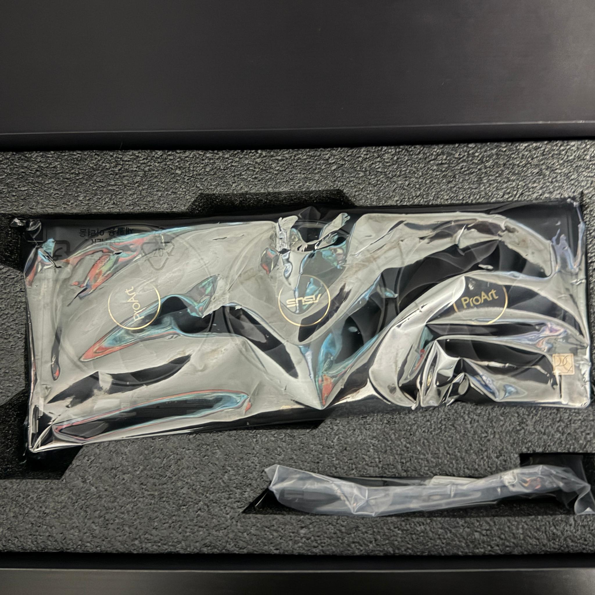 Asus ProArt OC GeForce RTX 4070 Ti SUPER 16gb vram SFF