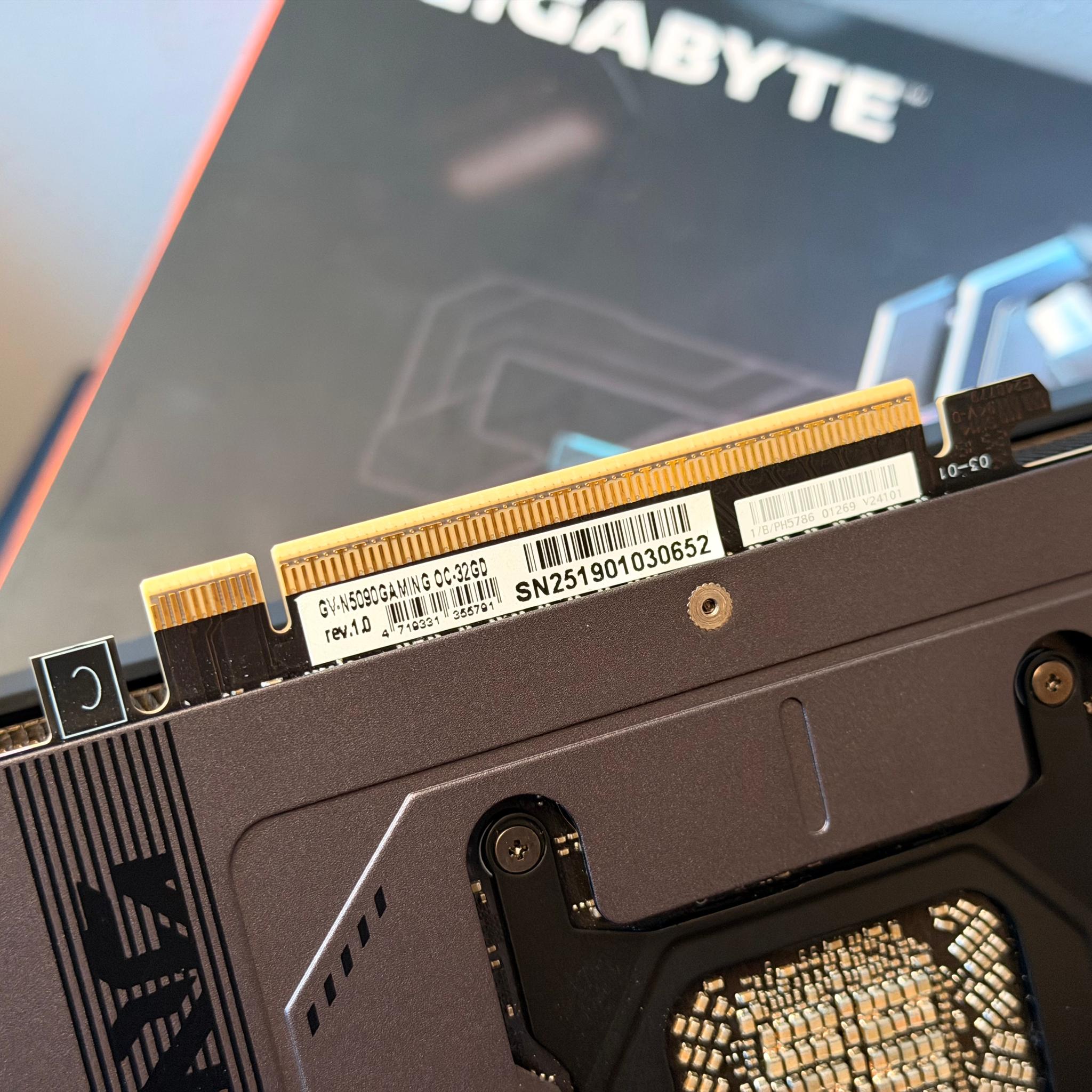 Barely Used GIGABYTE GeForce RTX 5090 GAMING OC 32GB