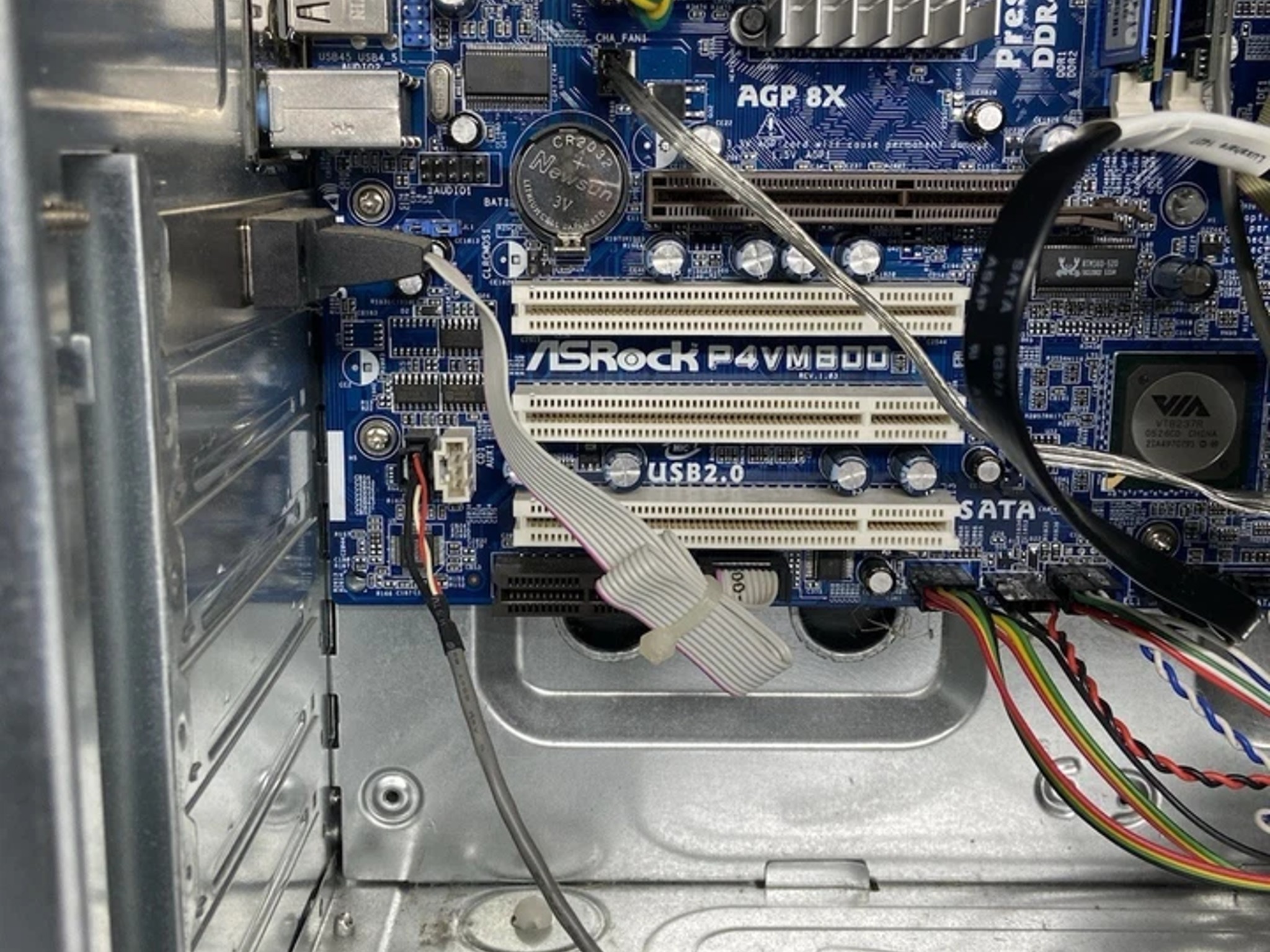 ASRock P4VM800 Retro Gaming Desktop Intel Celeron 2.80GHz 1.5GB RAM 80 GB No OS