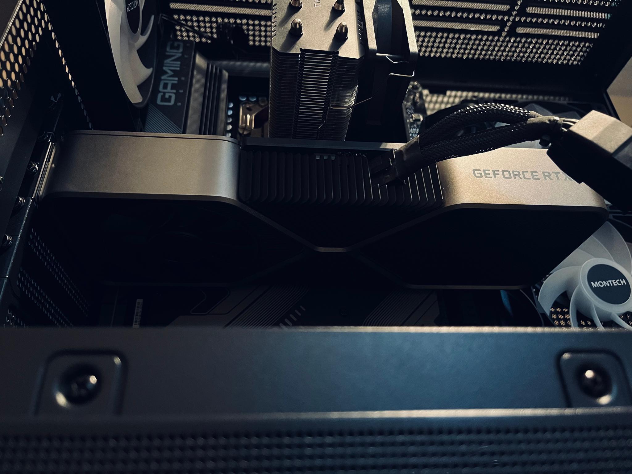 Pro Gaming PC |RTX 3080 // Ryzen 7700X // 32GB DDR5|