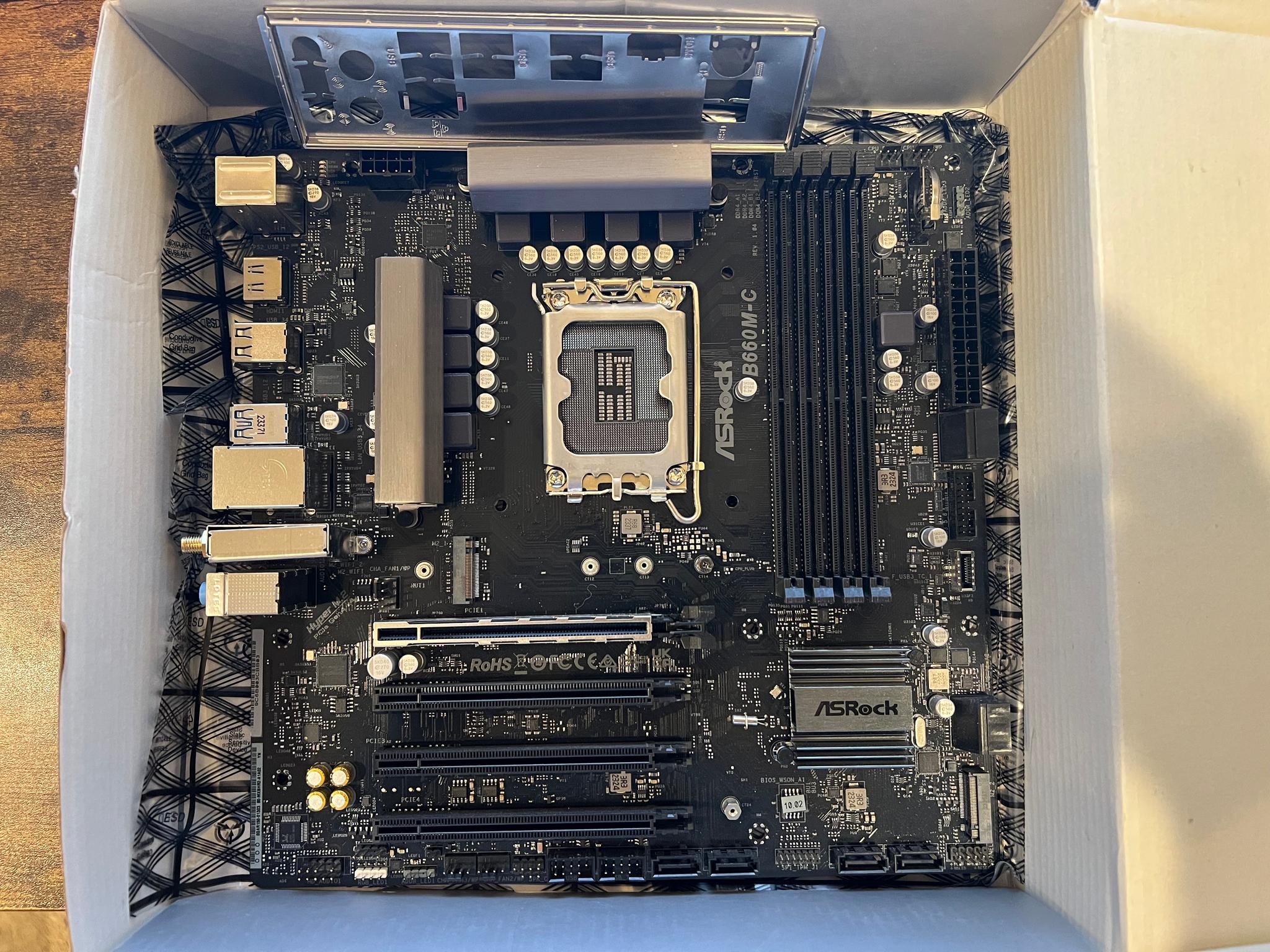 LGA 1700 DDR4 AsRock B660M-C microATX Intel Motherboard