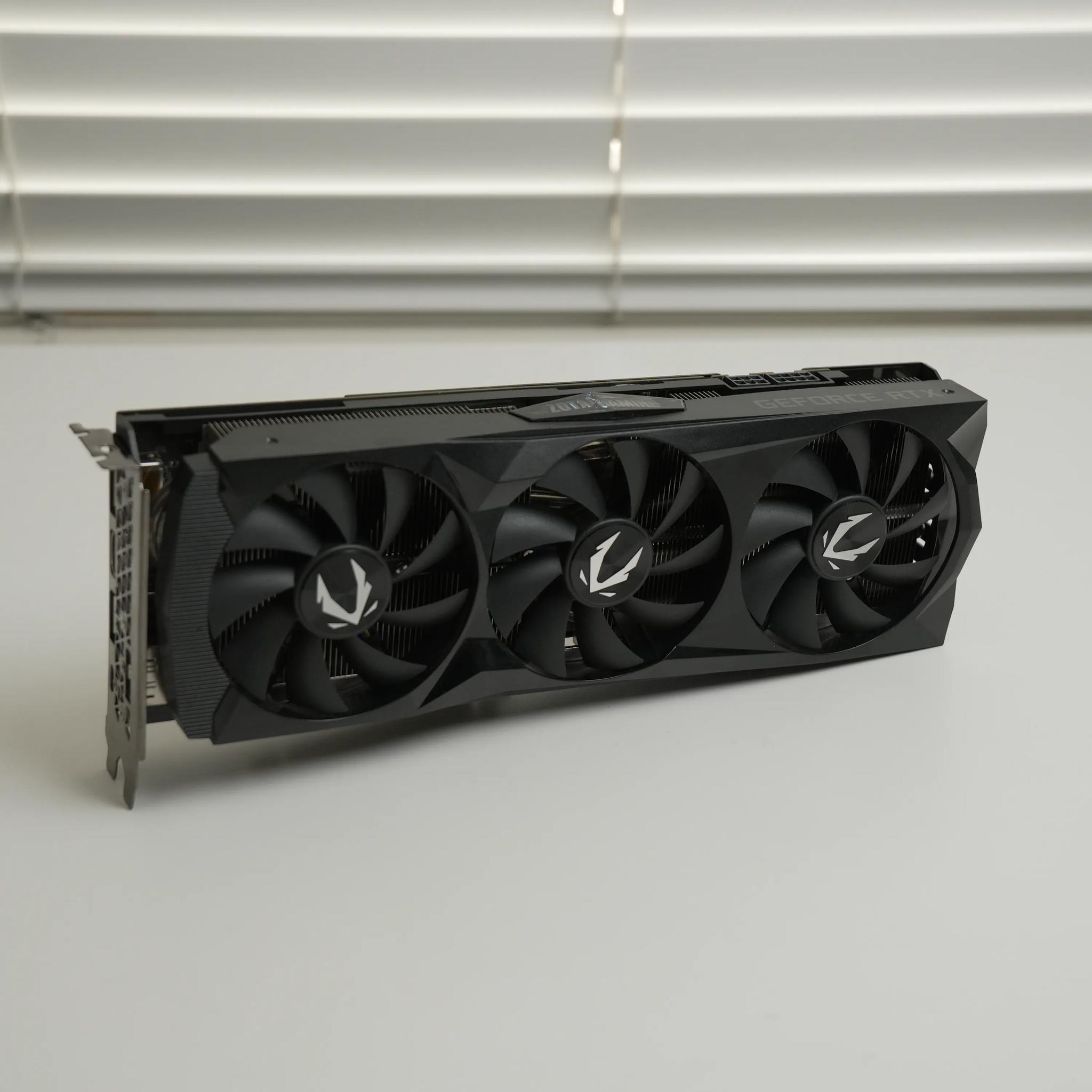 ZOTAC Gaming GeForce RTX 2070 AMP Extreme | Gaming Graphics Card