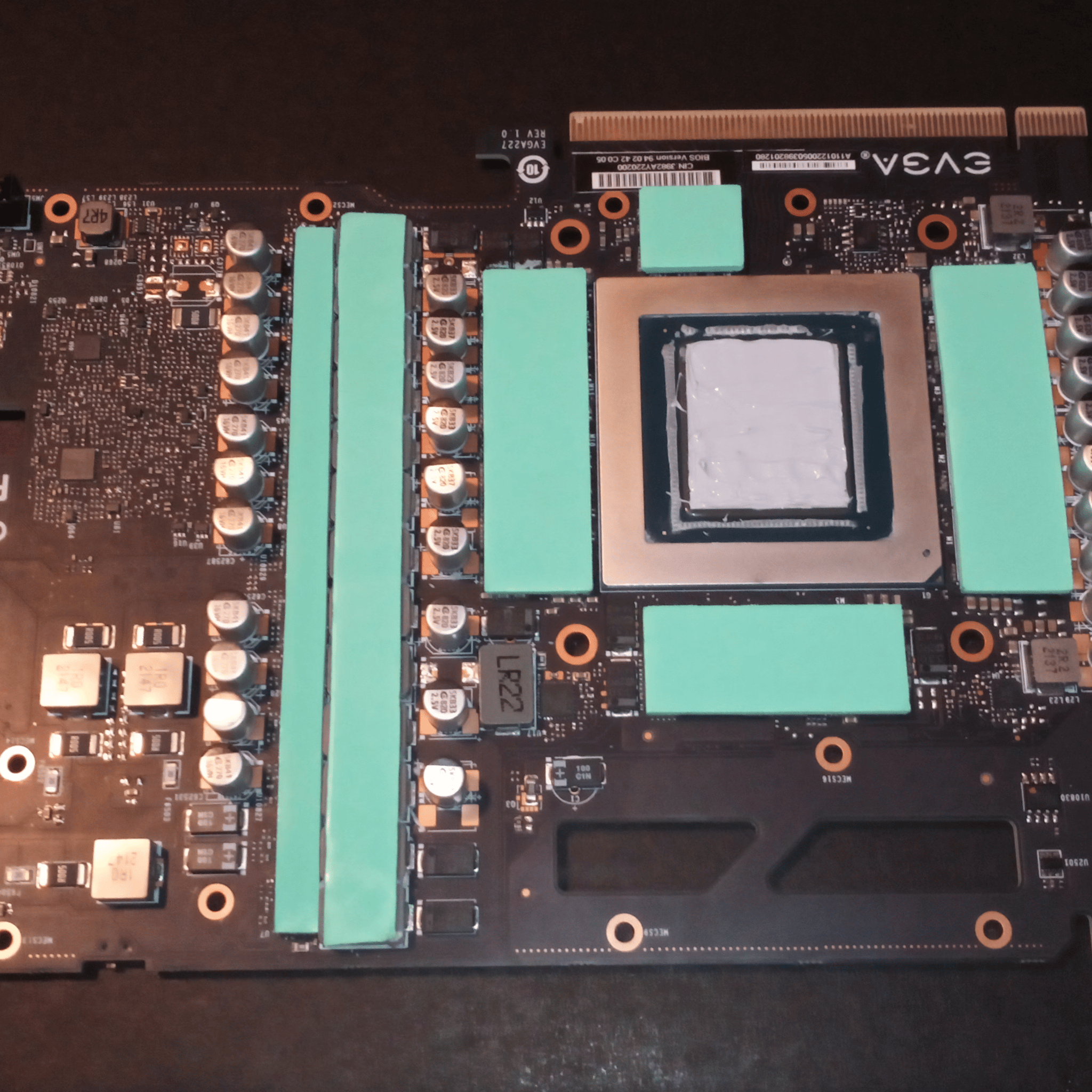 Like New! EVGA GeForce RTX 3090 FTW3 ULTRA GAMING (with 20 W/mK Pads installed!)