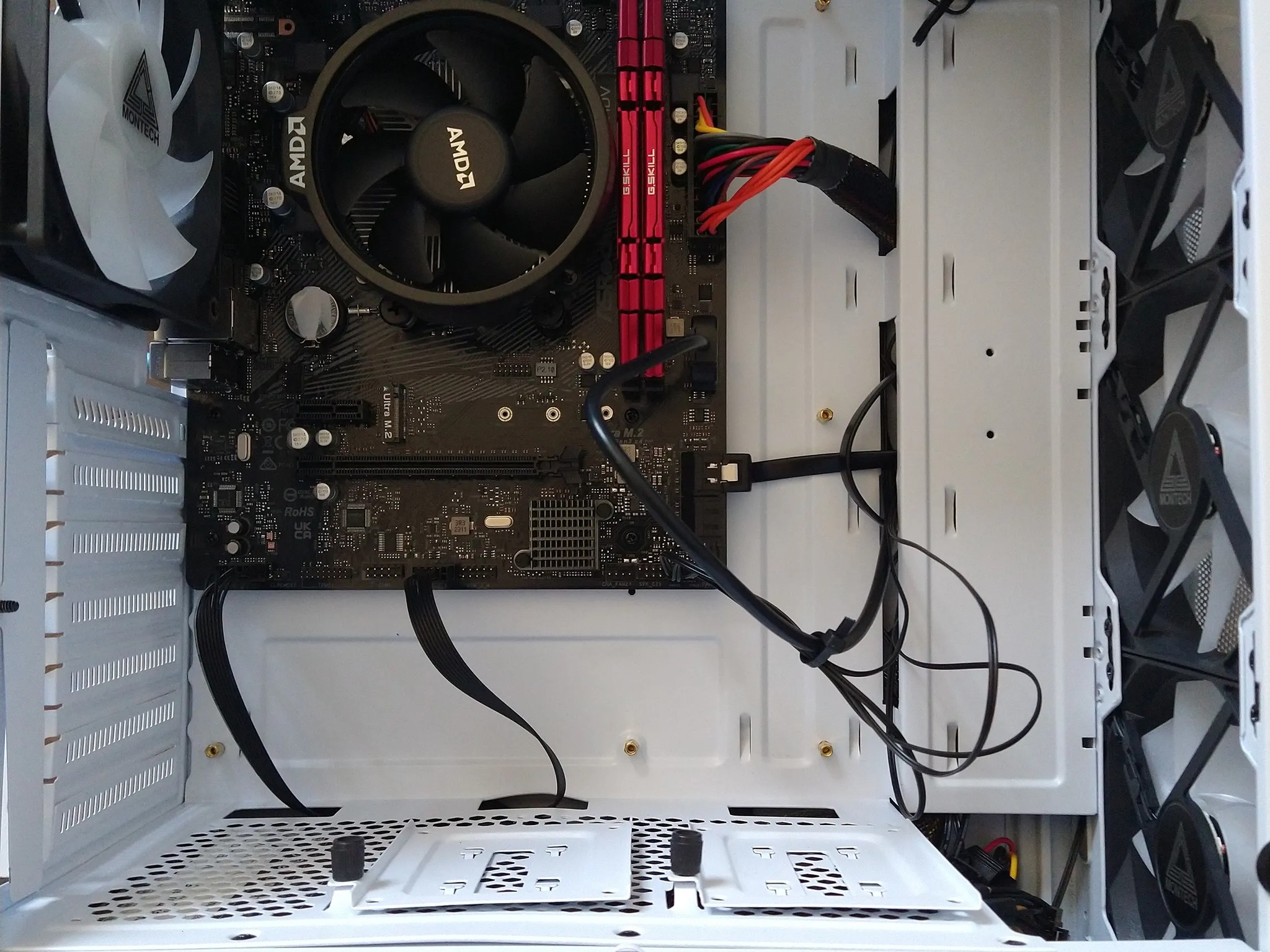 Budget Gaming PC - Ryzen 5 5600G + Radeon RX Vega 7 Graphics - 16GB RAM - 512GB SSD - Window 10