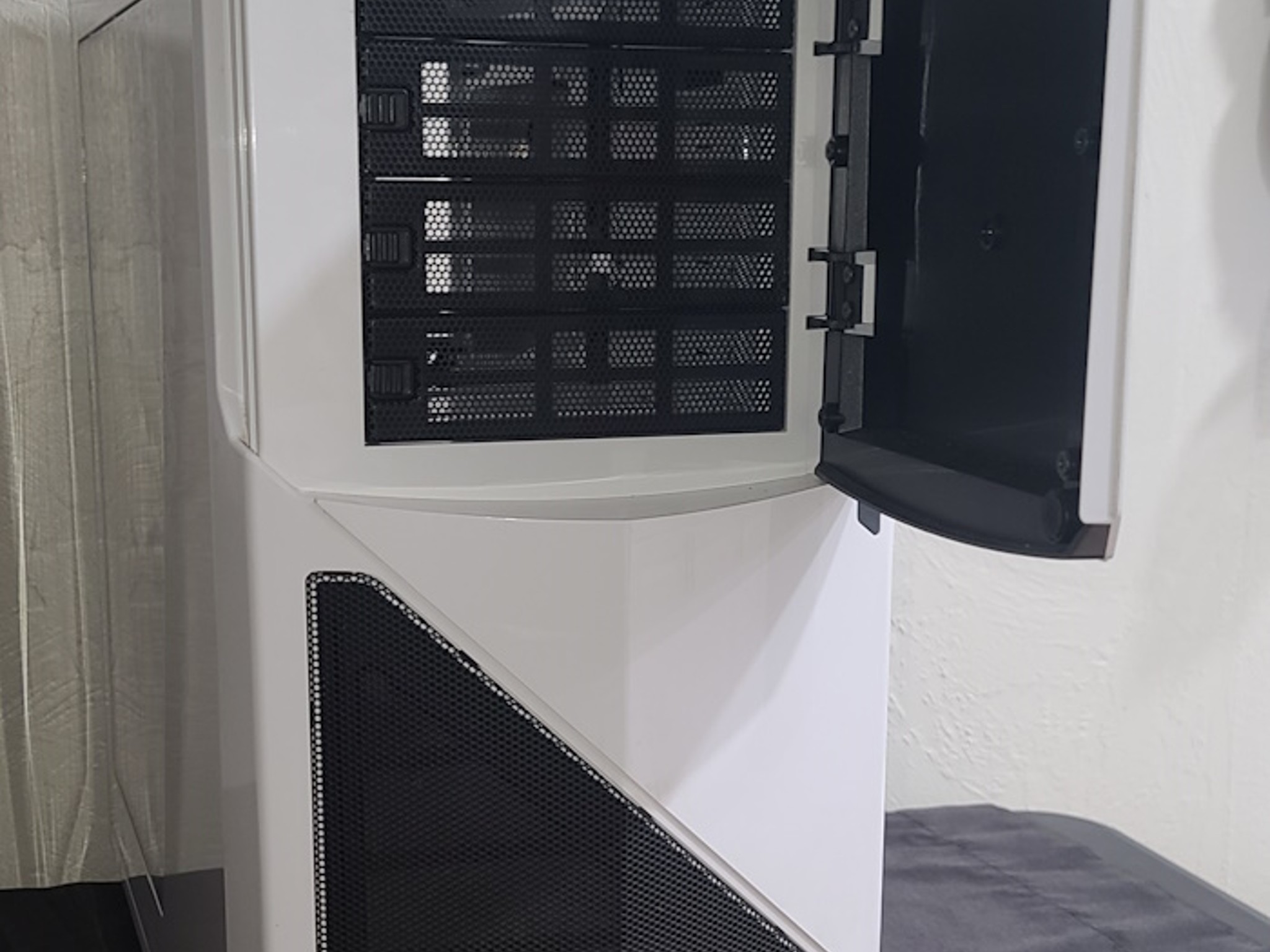 NZXT Phantom 630 Windowed Edition White Steel / Plastic ATX Full Tower Computer Case