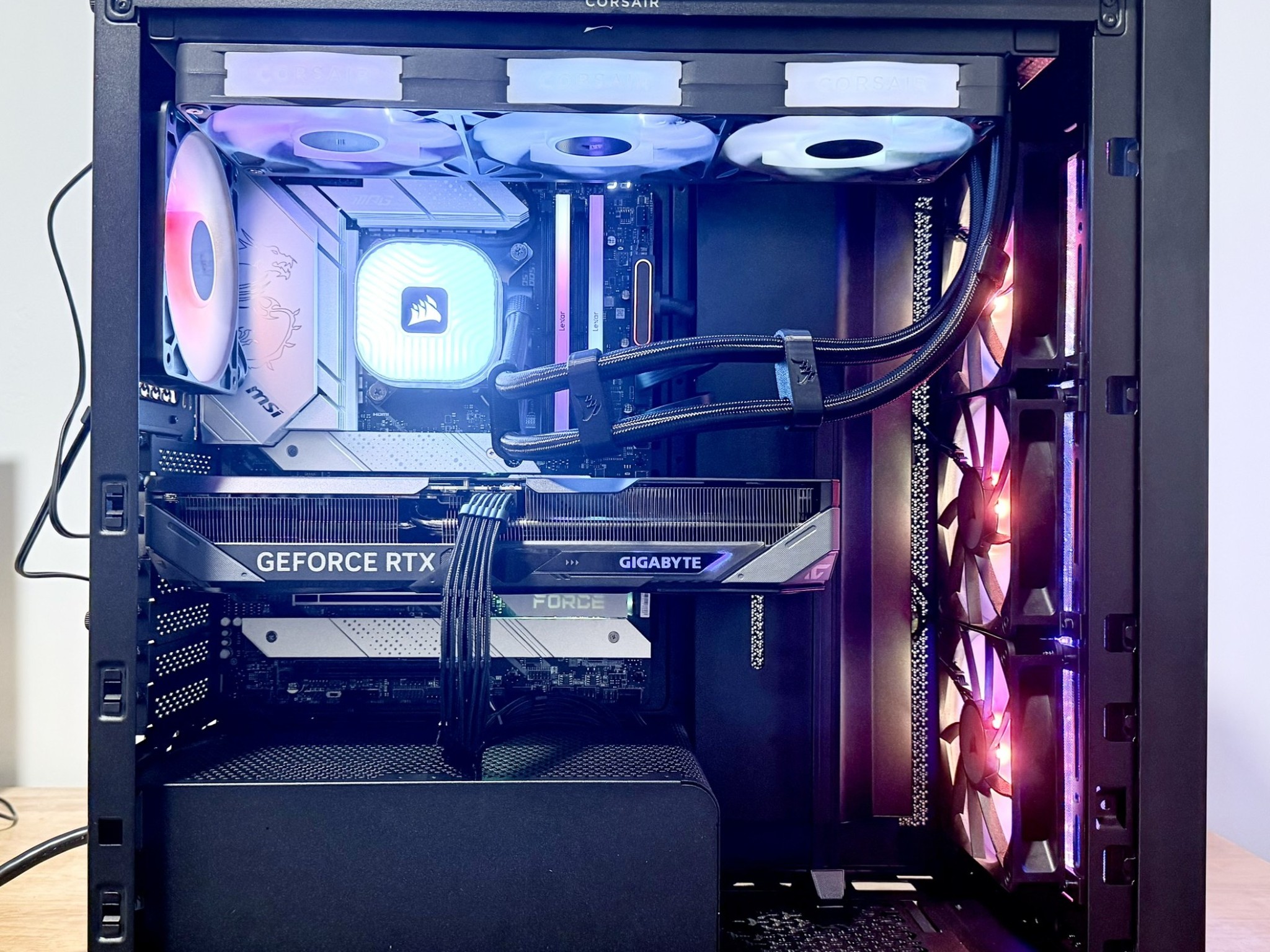 Corsair 4000D RTX 5070 OC 12GB