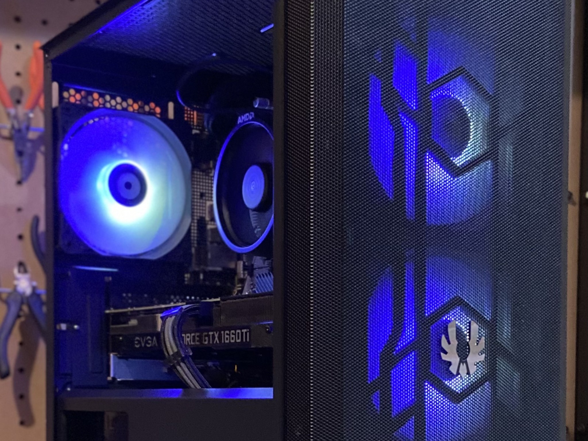 Ryzen 5 3600 || GTX 1660ti || 16GB RAM || 1TB NVMe || WiFi/BT