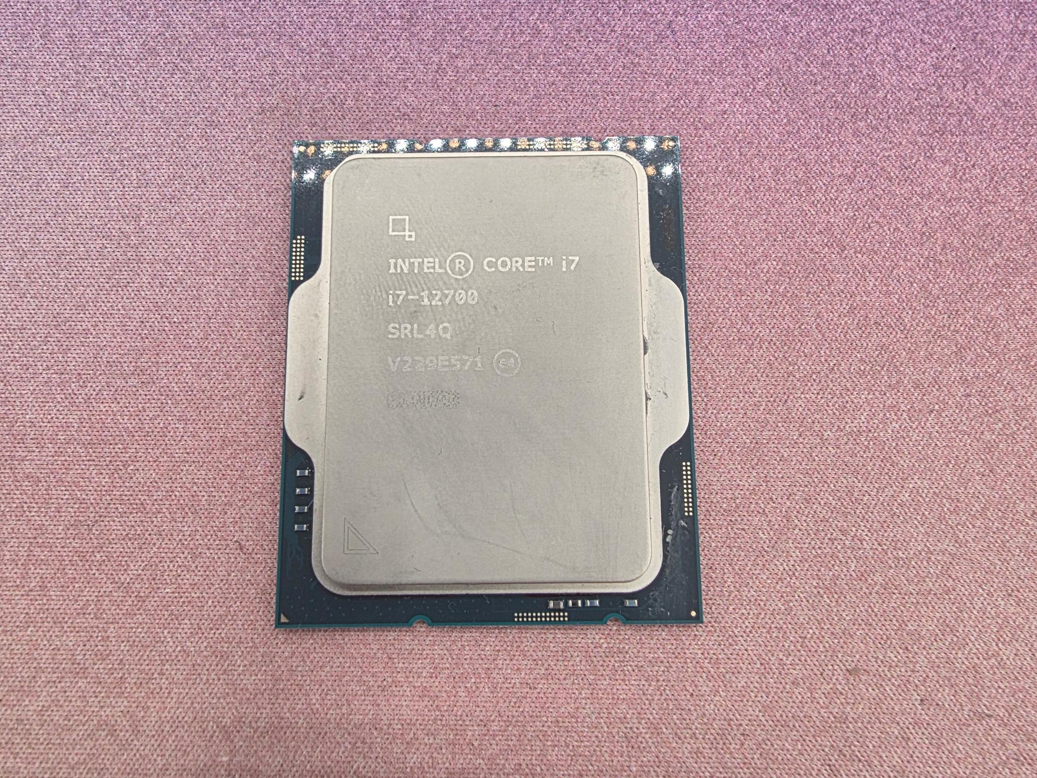 Intel Core i7-12700
