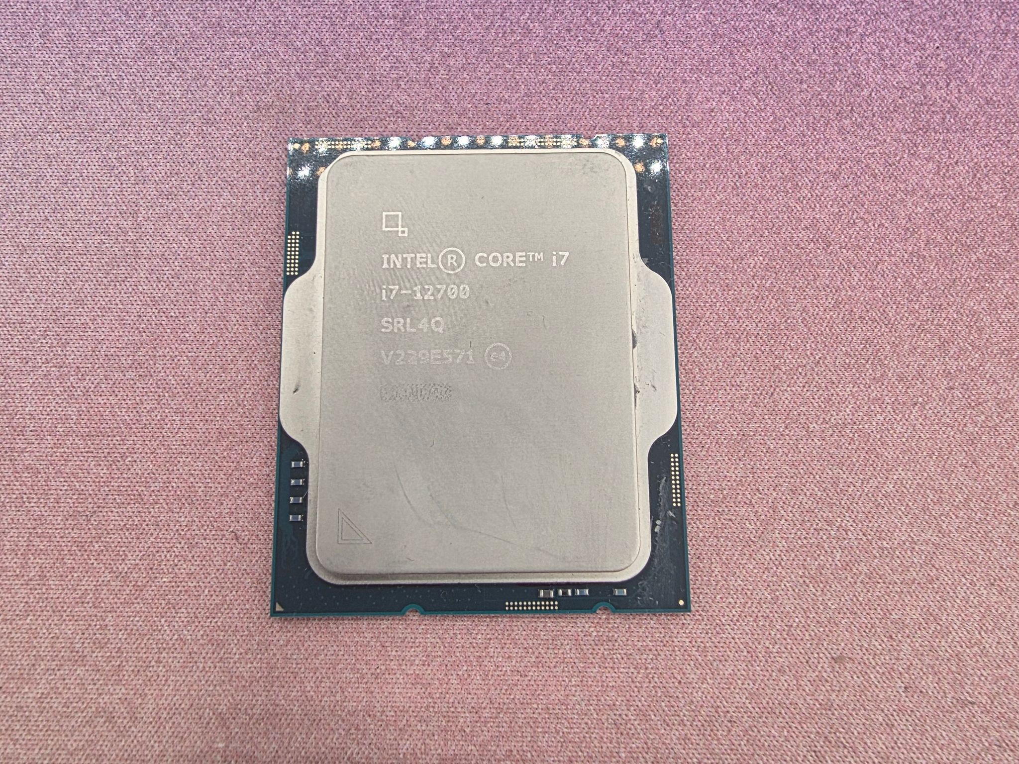 Intel Core i7-12700