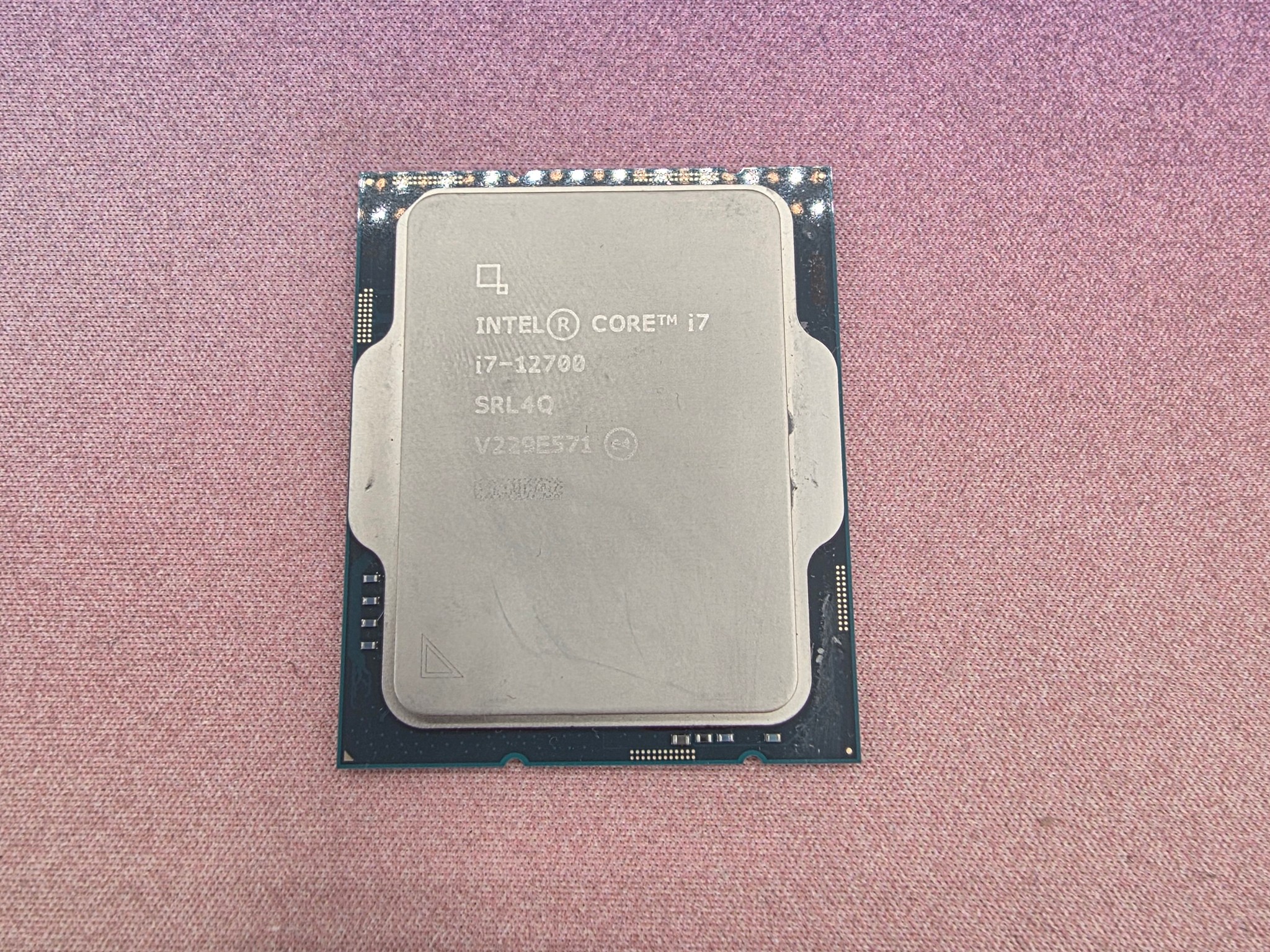 Intel Core i7-12700