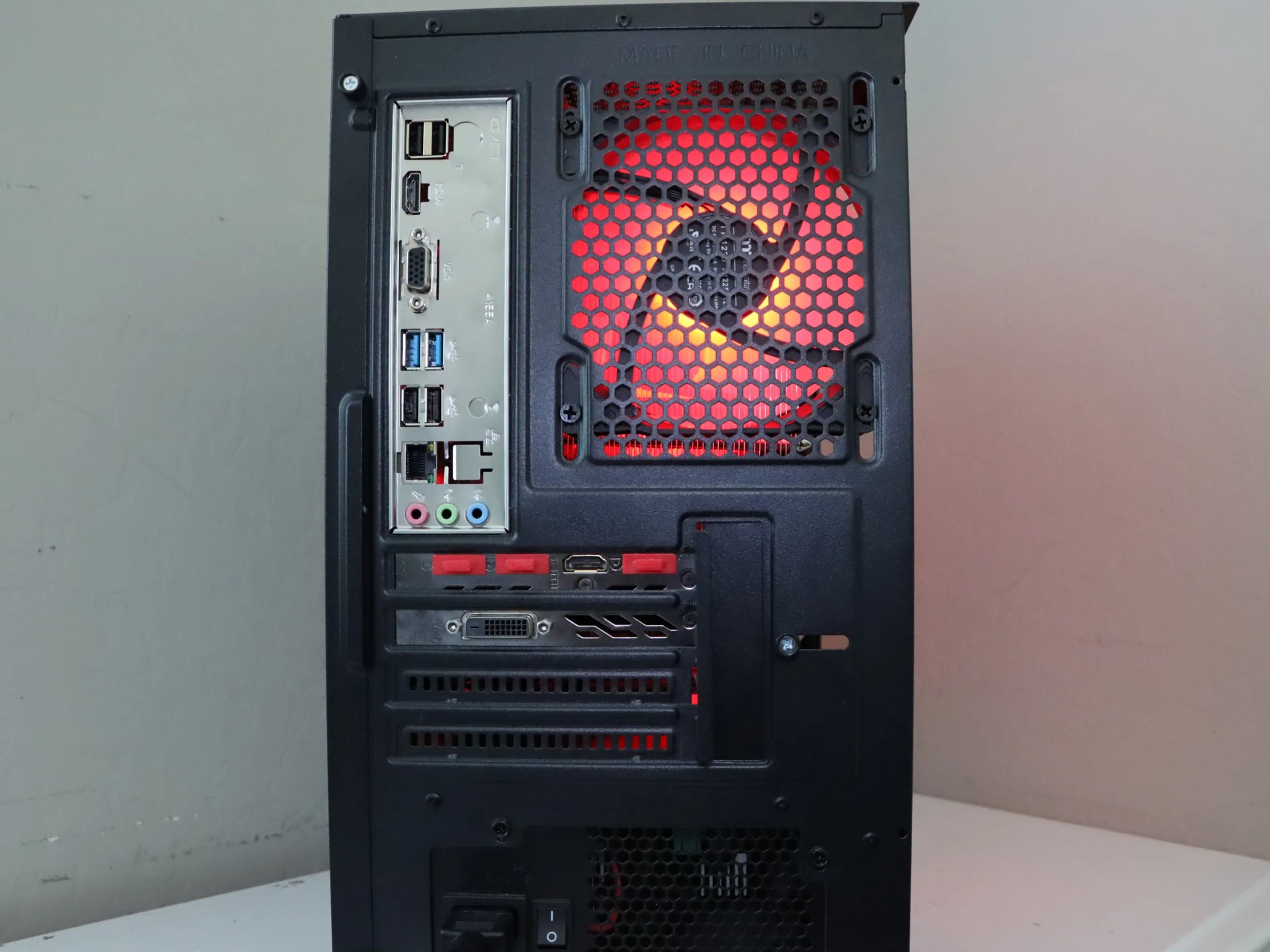 🔥RED RGB GAMING PC | GTX 1070 | Ryzen 5 | 512gb NVME SSD | 16gb Ram🔥