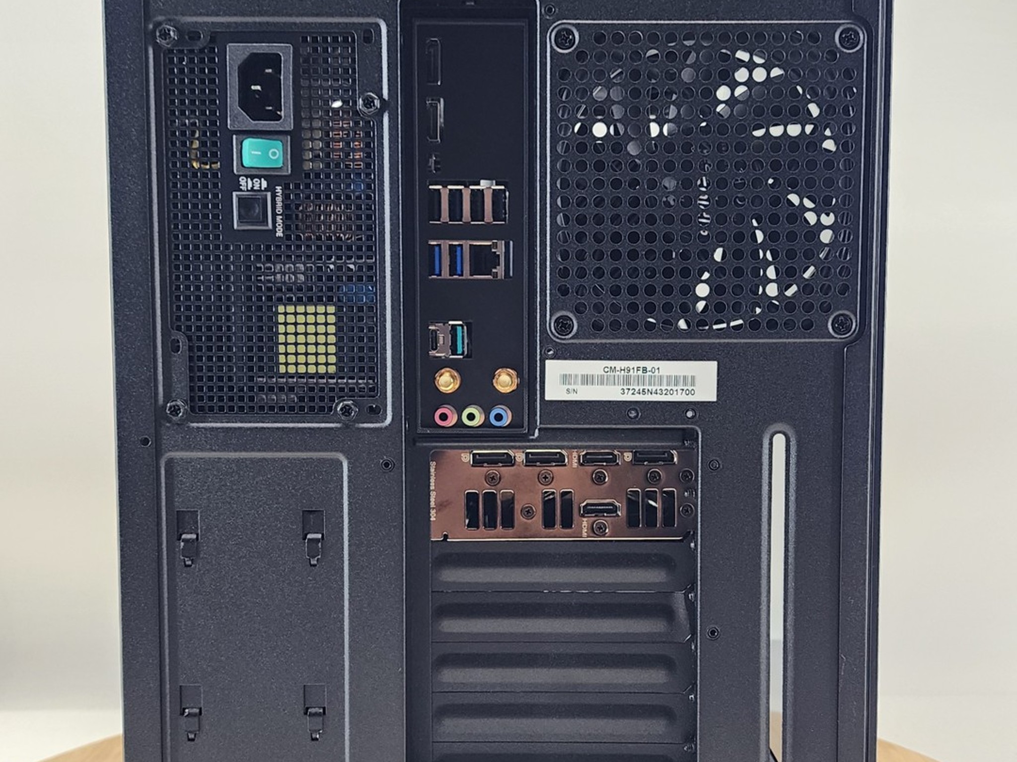 Gaming PC Ryzen 7 7800X3D 32GB RAM 2TB SSD RTX 4070 Ti 12GB Windows 11