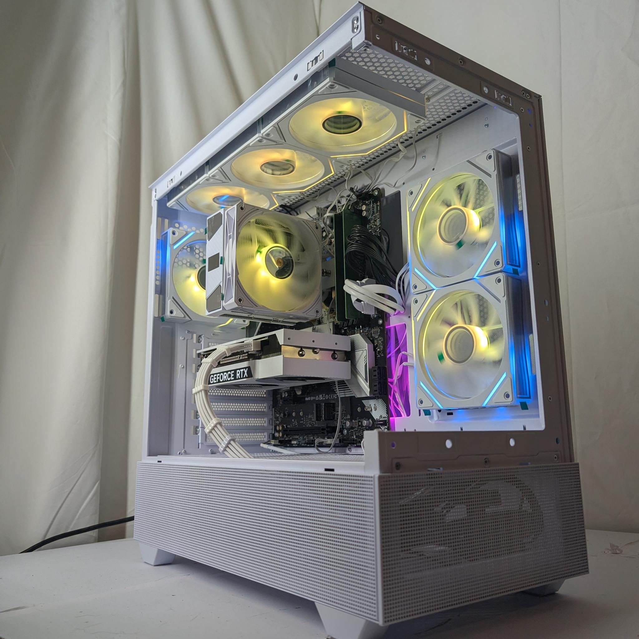 RTX 4070 | RYZEN 5 7600X | 16gb DDR5 | 1TB NVME | ALL WHITE