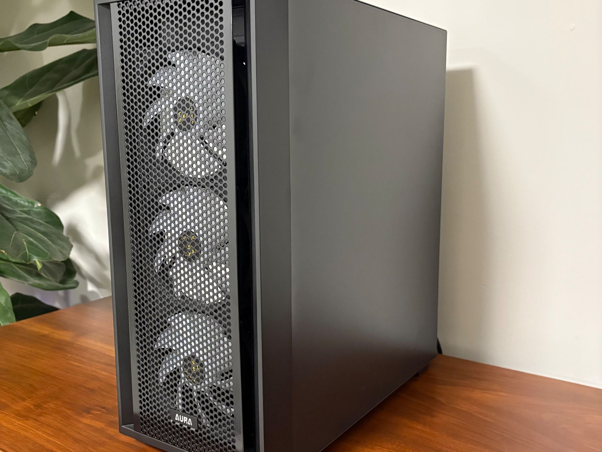 RTX 3070 | Ryzen 9 5900X | 32GB DDR4 | 1TB SSD | 700W PSU | 4 x Fans