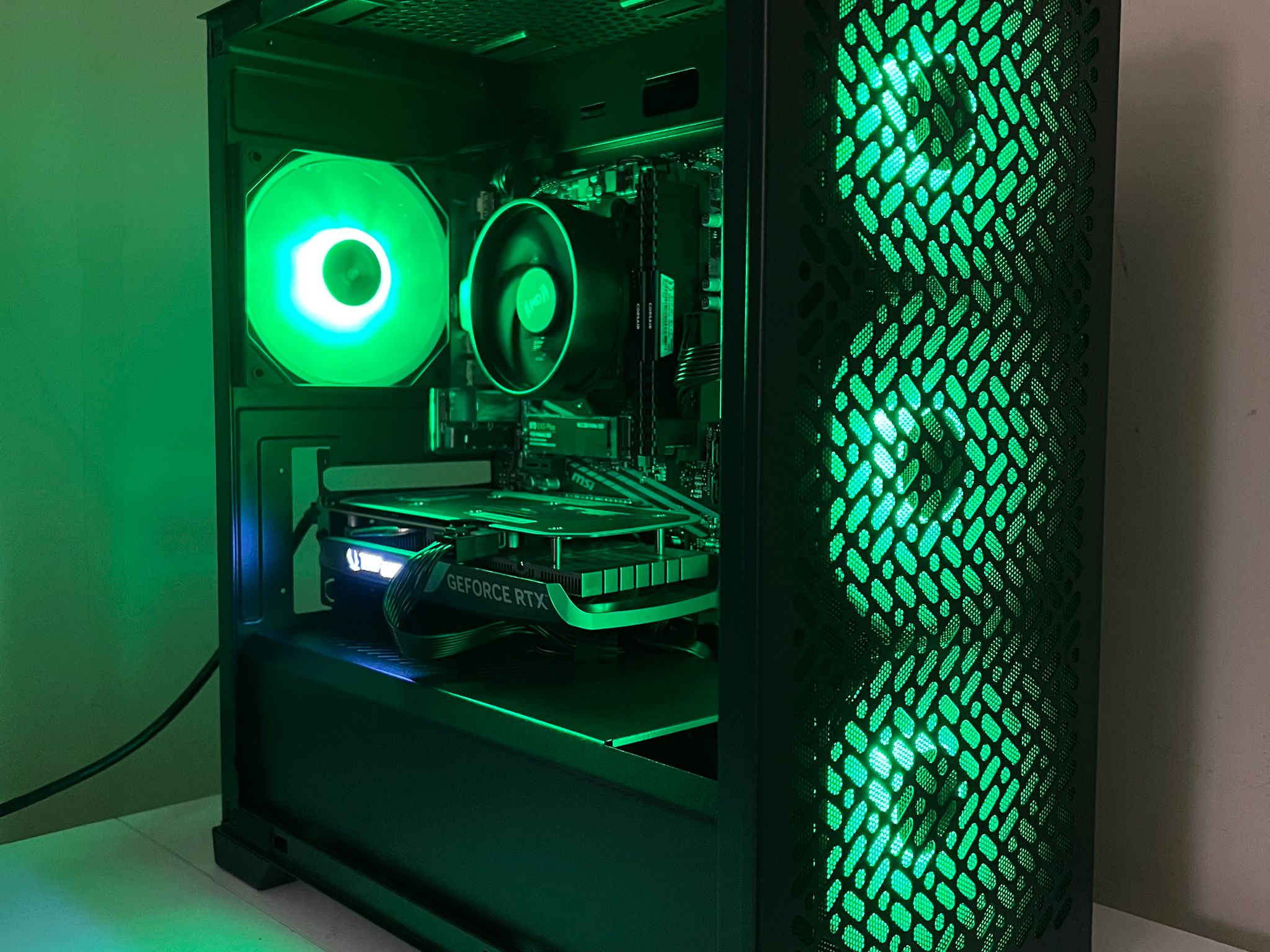 Gaming pc with RTX 4060 | ryzen 5 5500 | 16gb ddr4 | 1tb nvme storage | mid-ranged