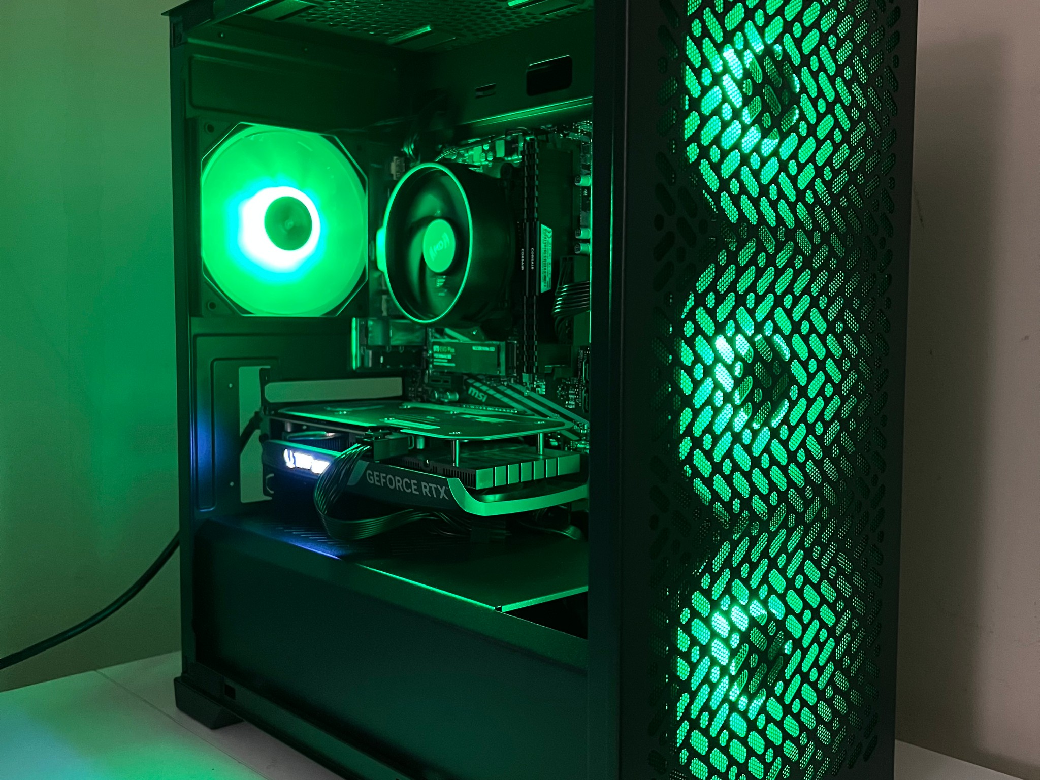 Gaming pc with RTX 4060 | ryzen 5 5500 | 16gb ddr4 | 1tb nvme storage | mid-ranged