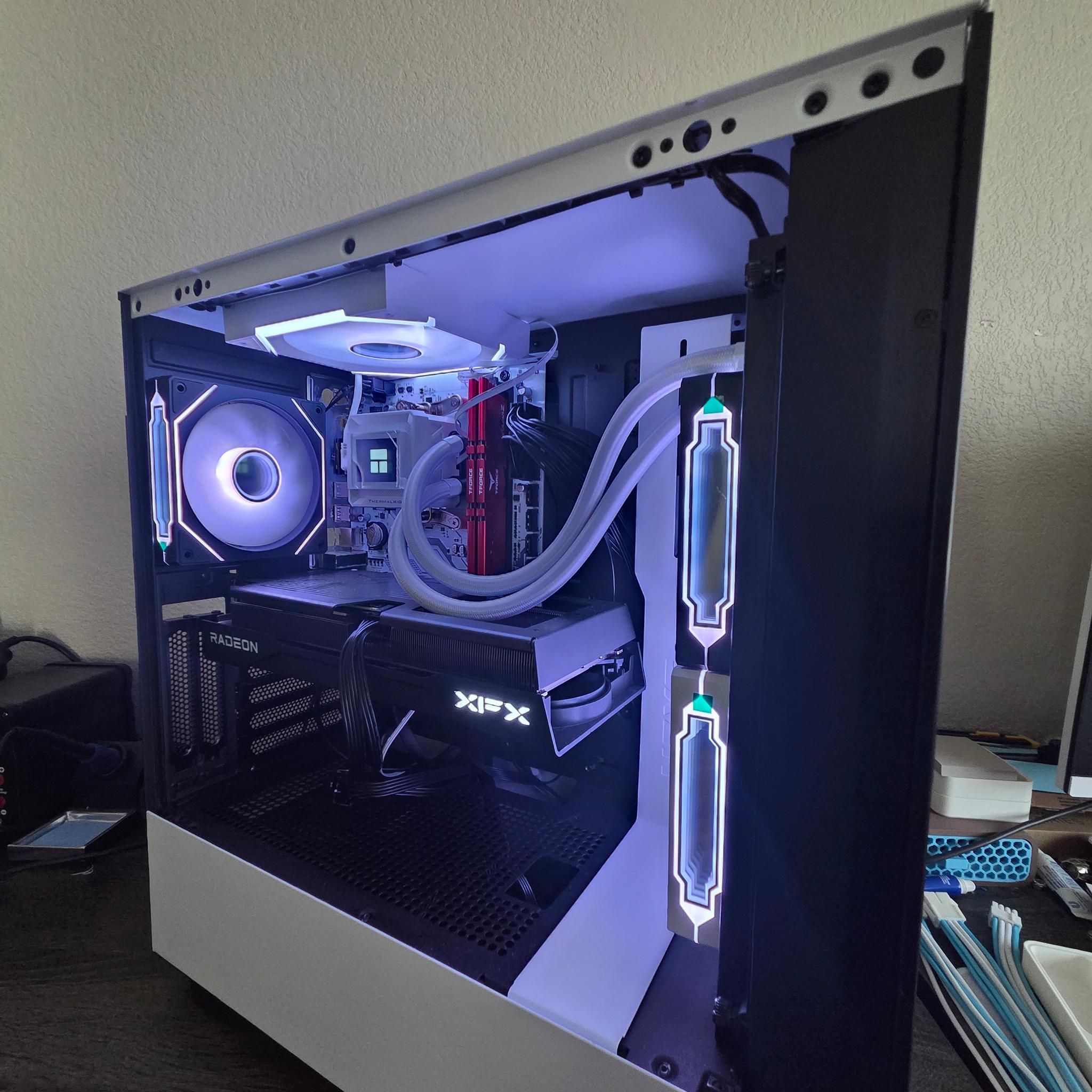 White and Black Panda Pc/ Good performance 🖤🤍🐼