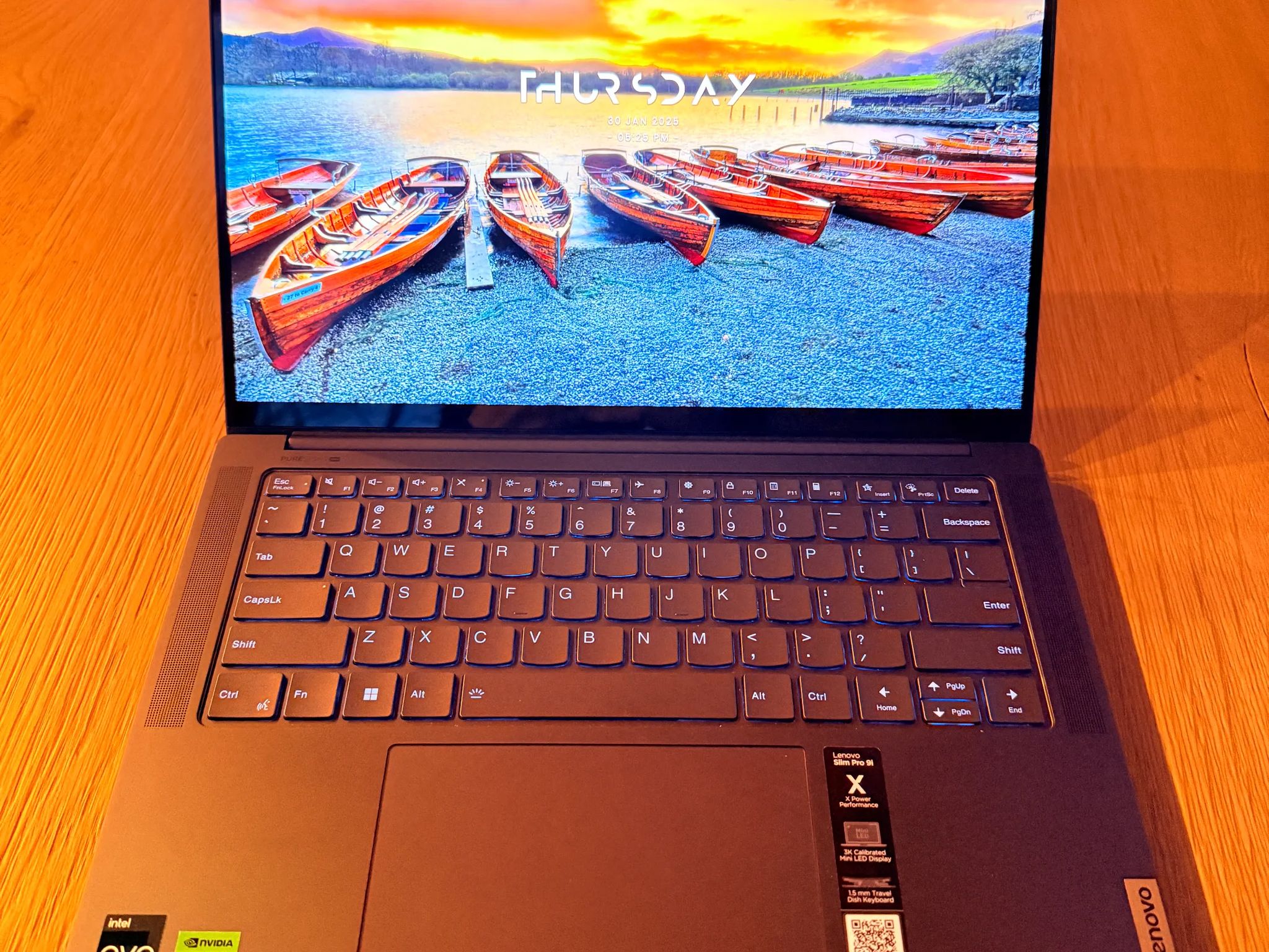 LIKE NEW! Lenovo Slim Pro 9i 14"