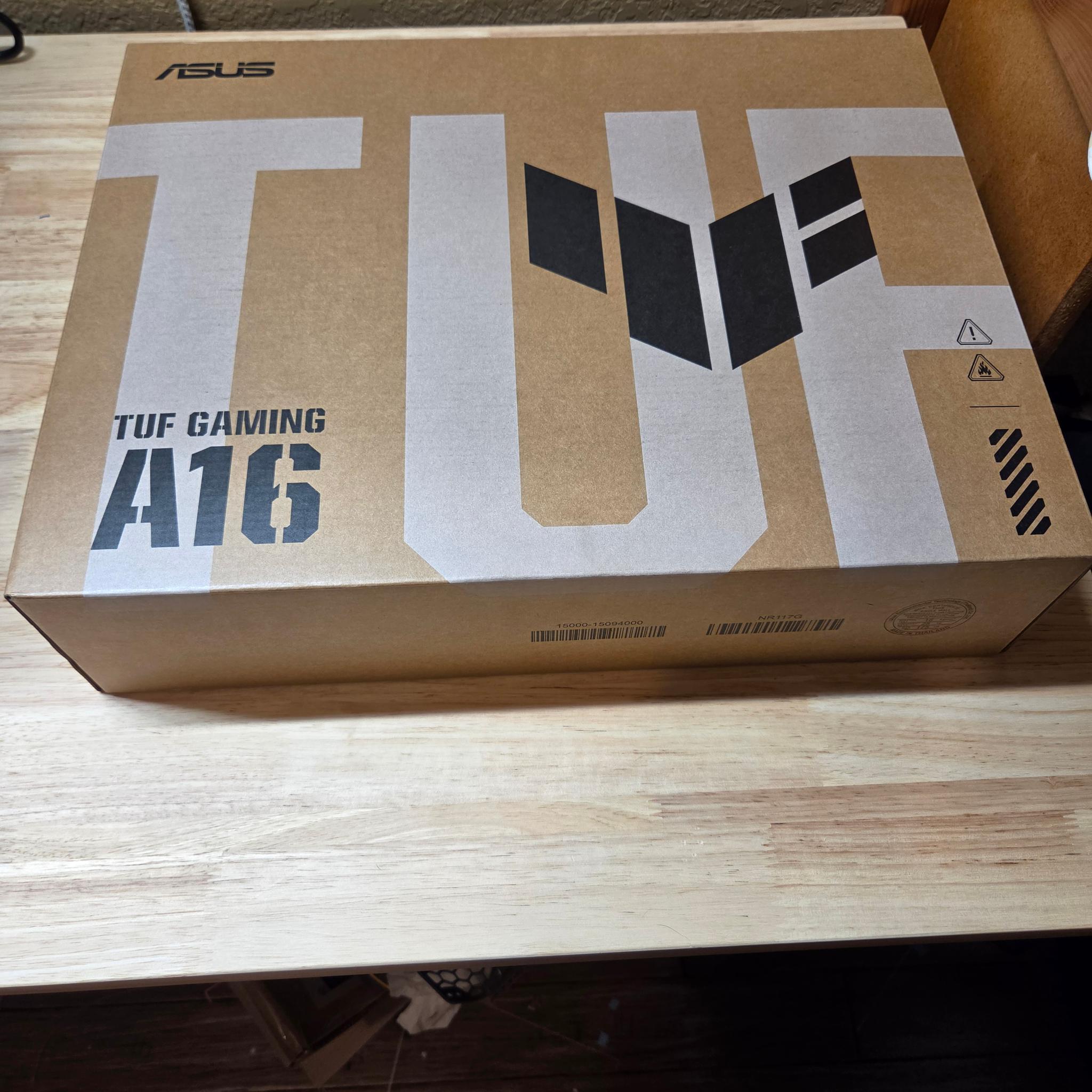 ASUS - TUF Gaming A16 16" 165Hz - AMD Ryzen 9 270 - 32GB RAM - NVIDIA GeForce RTX 5070  2TB SSD