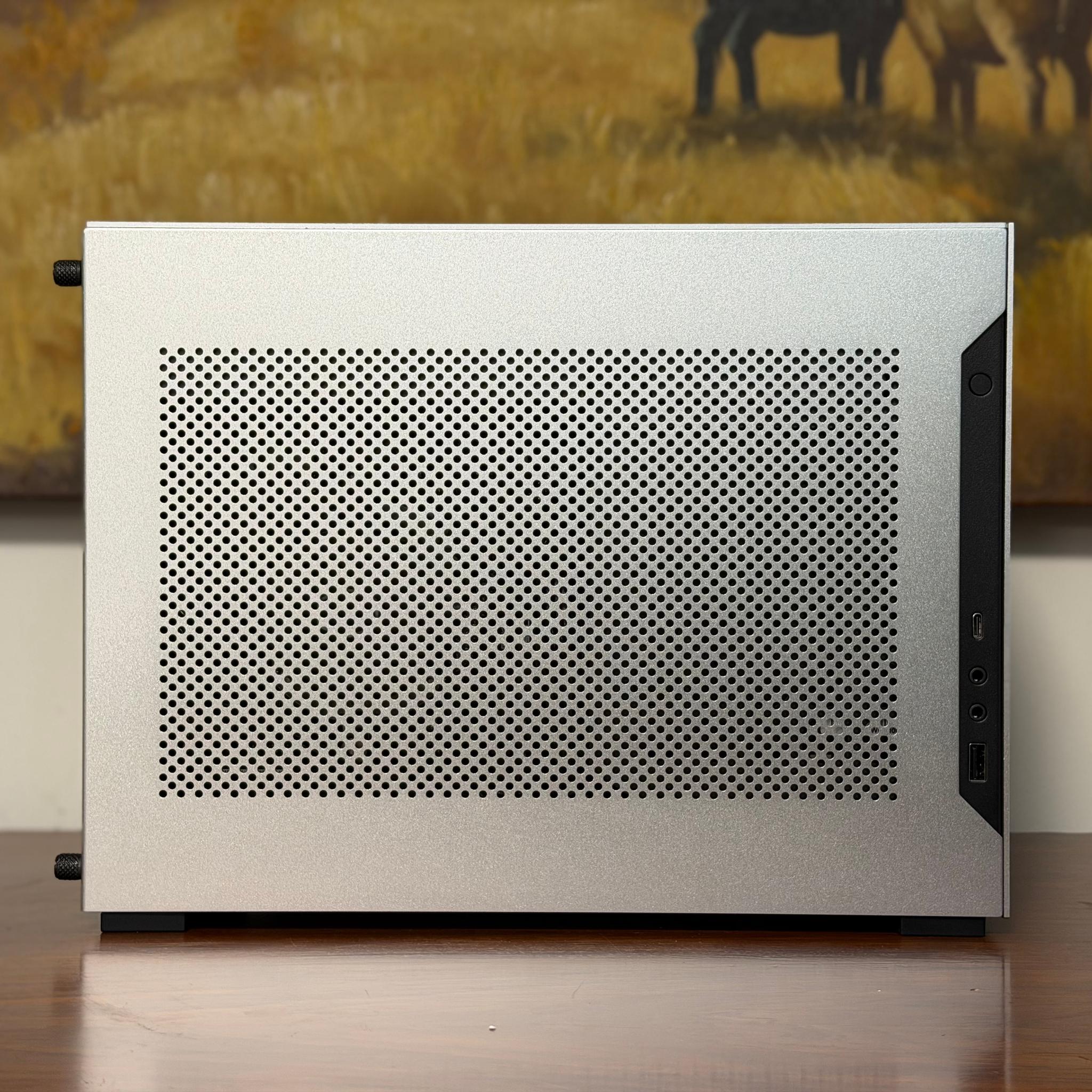 Custom SFF 9900X / 9070XT