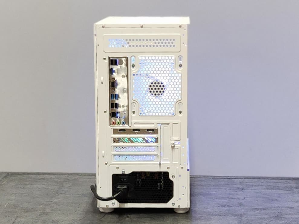 RX 9060 XT 16GB | All White Custom Gaming PC | Ryzen 5 5500X3D | 32GB DDR4 | 1TB SSD | Win 11 Pro