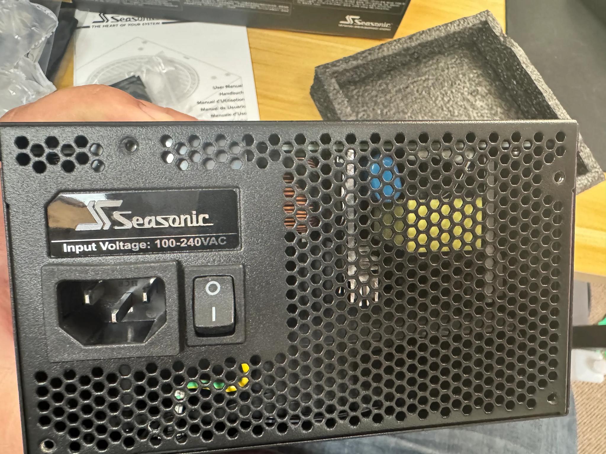 PSU - Seasonic FOCUS GM-650 SEMI-MODULAR