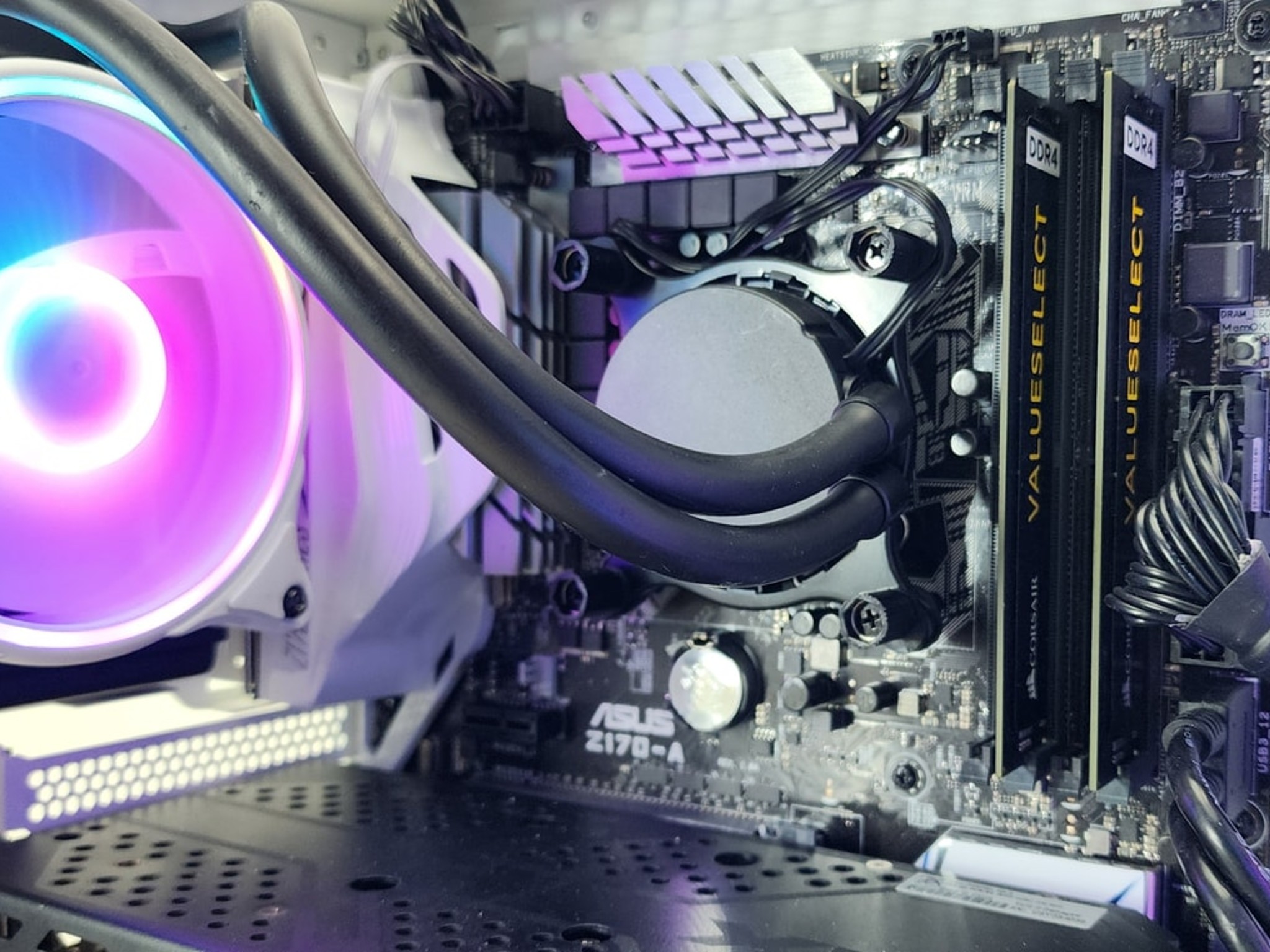 Gaming PC i7-6700K 16GB RAM 512GB SSD RX 580 8GB Windows 11 Computer