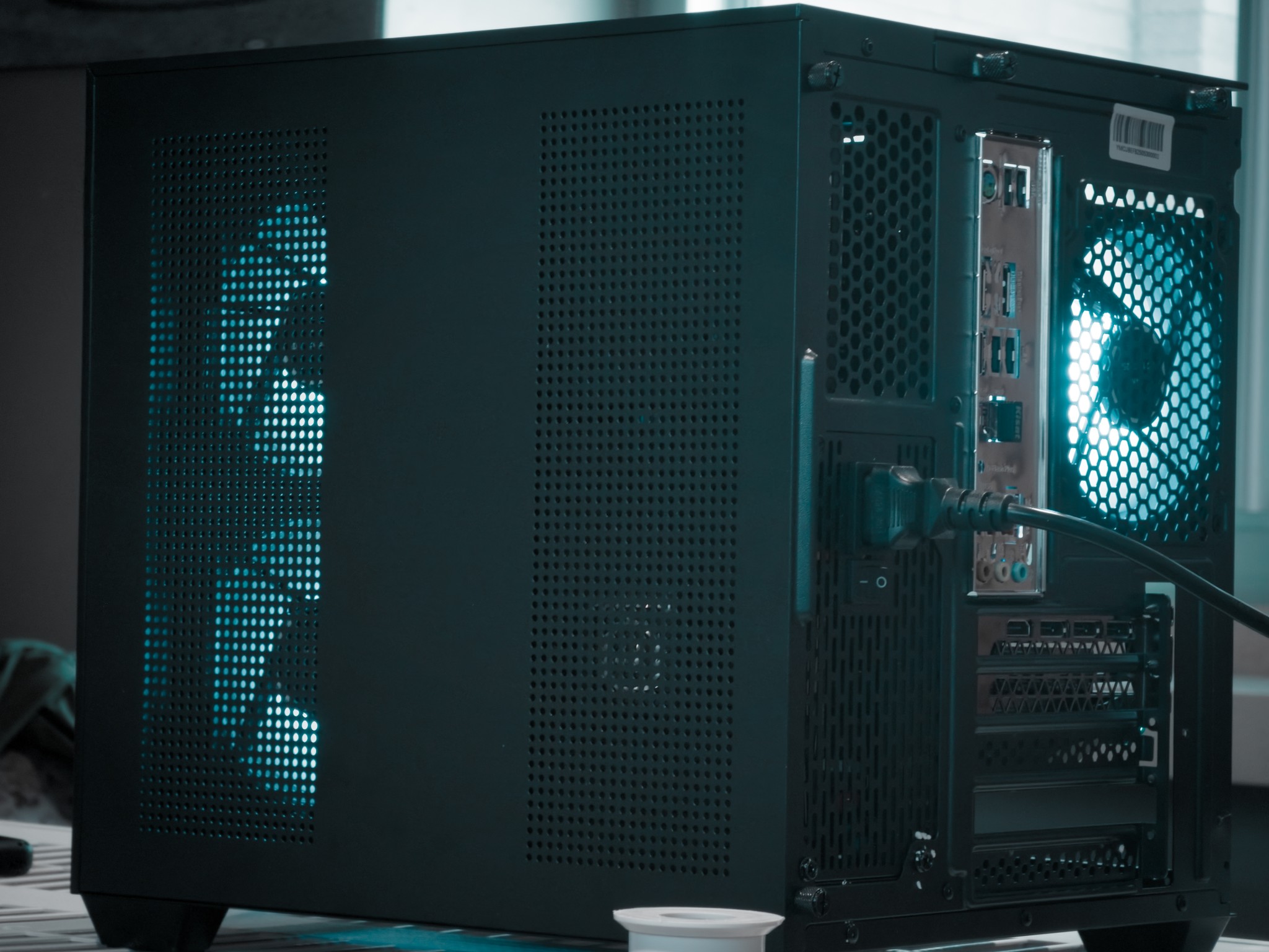 🔥 High-End Gaming PC – Ryzen 9 7950X | RTX 3080 Ti | 32GB DDR5 | RGB Fishtank 🔥