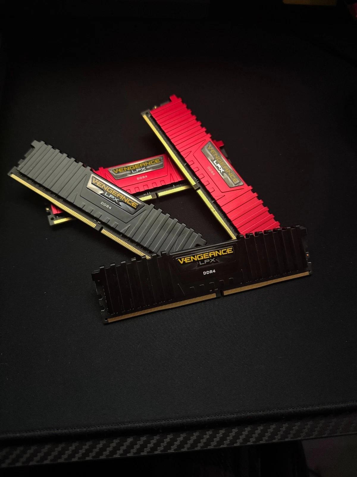 VENGEANCE® LPX 32GB (4 x 8GB) DDR4 DRAM 2400MHz C14 Memory Kit - Red & Black