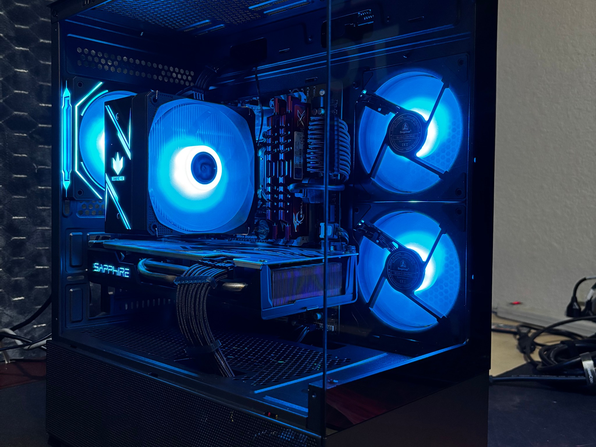 Beautiful Fish Tank Gaming PC | RX 570 8GB + i7 | WiFi