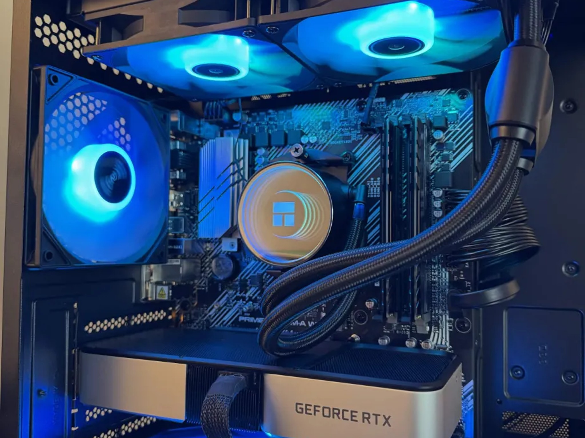 Gaming PC | RTX 3060ti | 16GB RAM | Windows 11 | WIFI