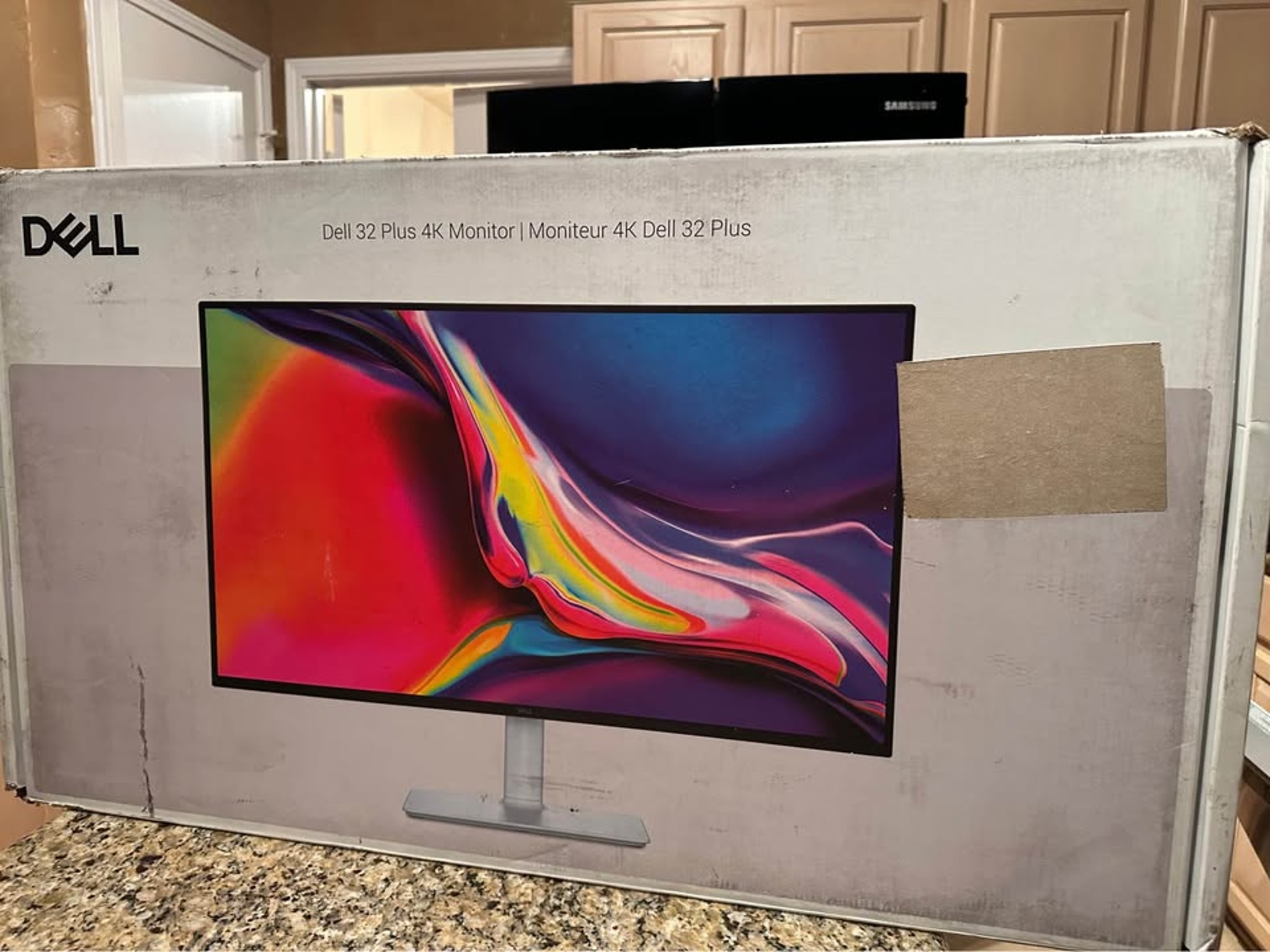 Dell 31.5" 4K Monitor VA LED UHD 120Hz 8ms - Ash White