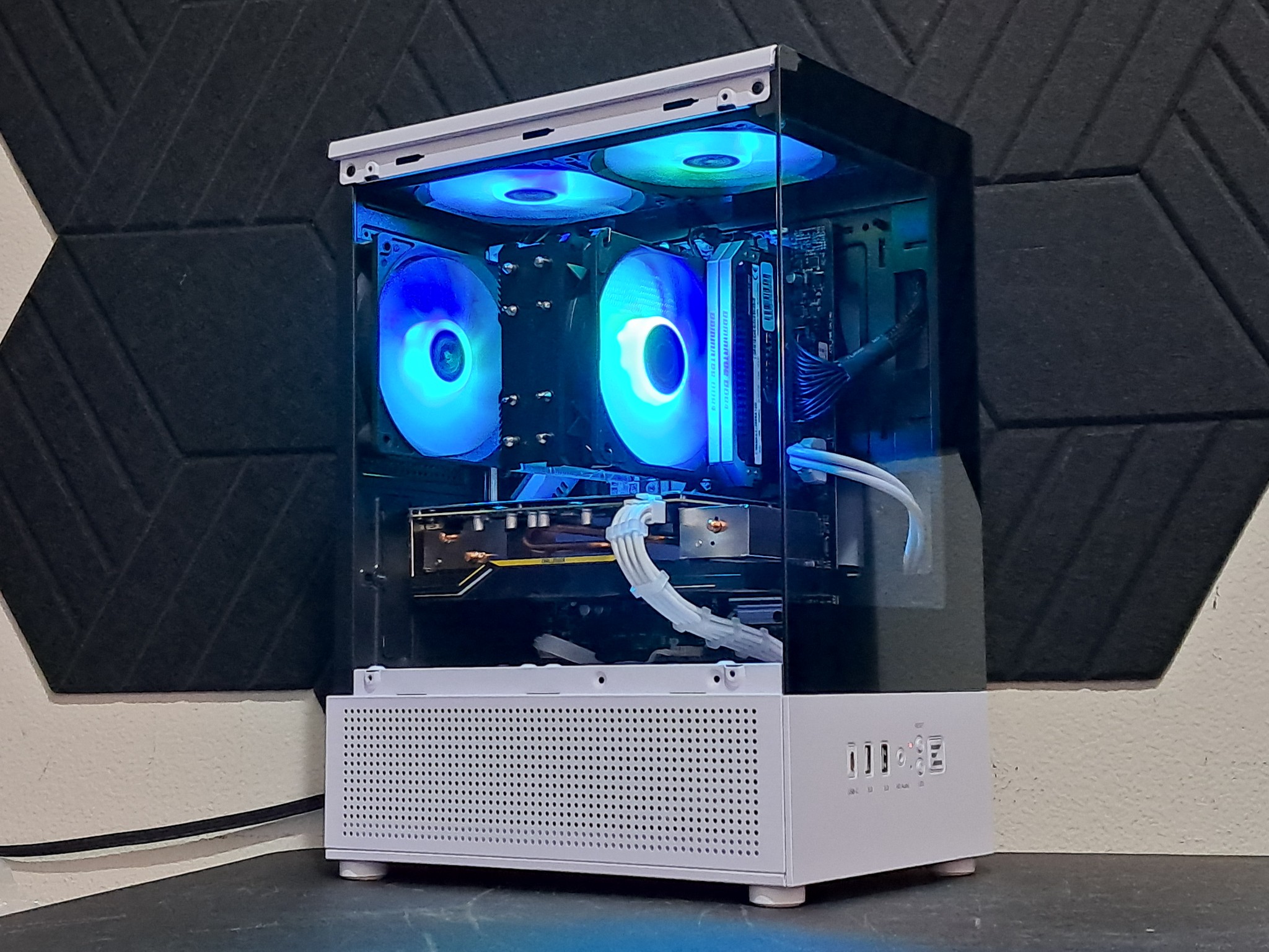 Custom Compact Gaming PC | 12th Gen Intel i3 | RX 5600 XT | 1.25TB SSD | 16GB Corsair DDR4 | WiFi