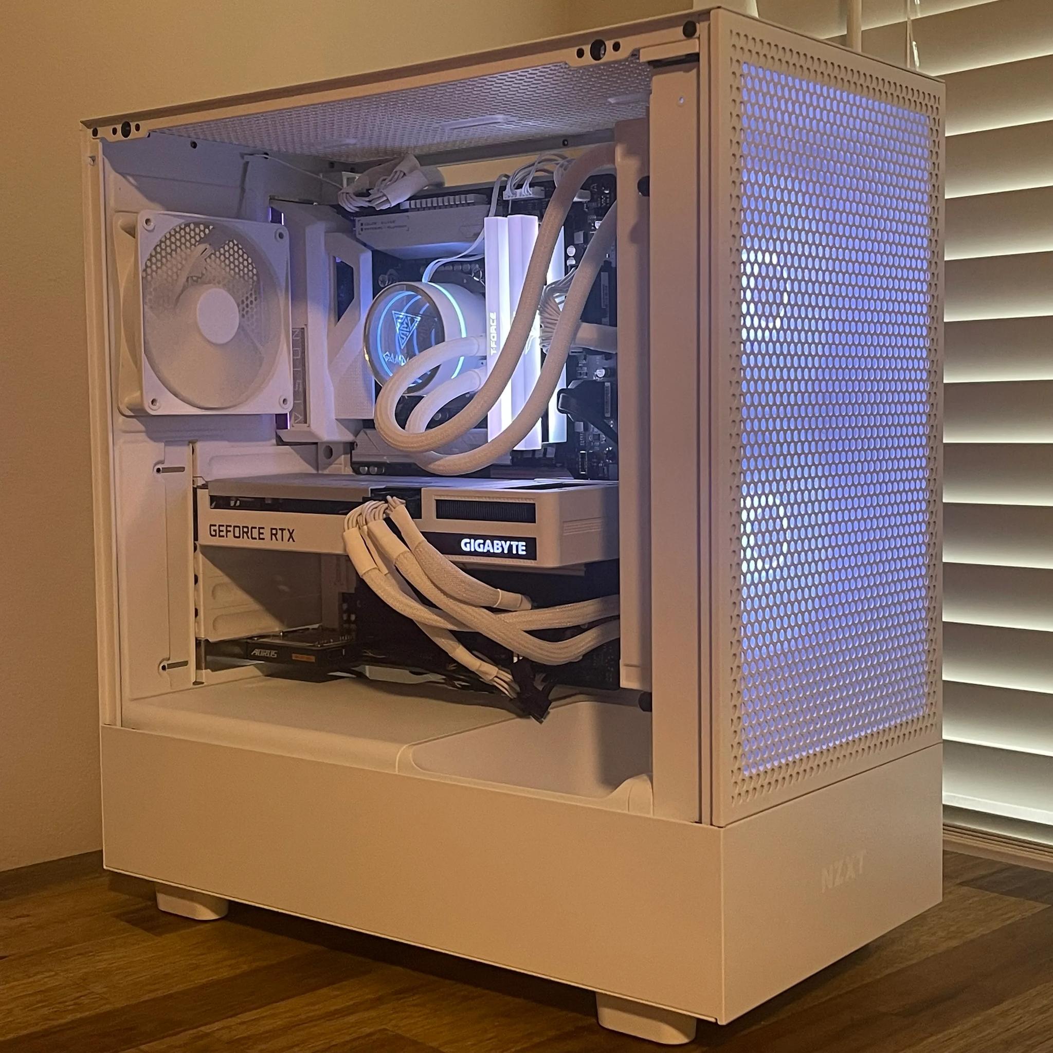 Cosmic Commander | i5-11600K, 32GB, 2.5TB, 3060 Ti