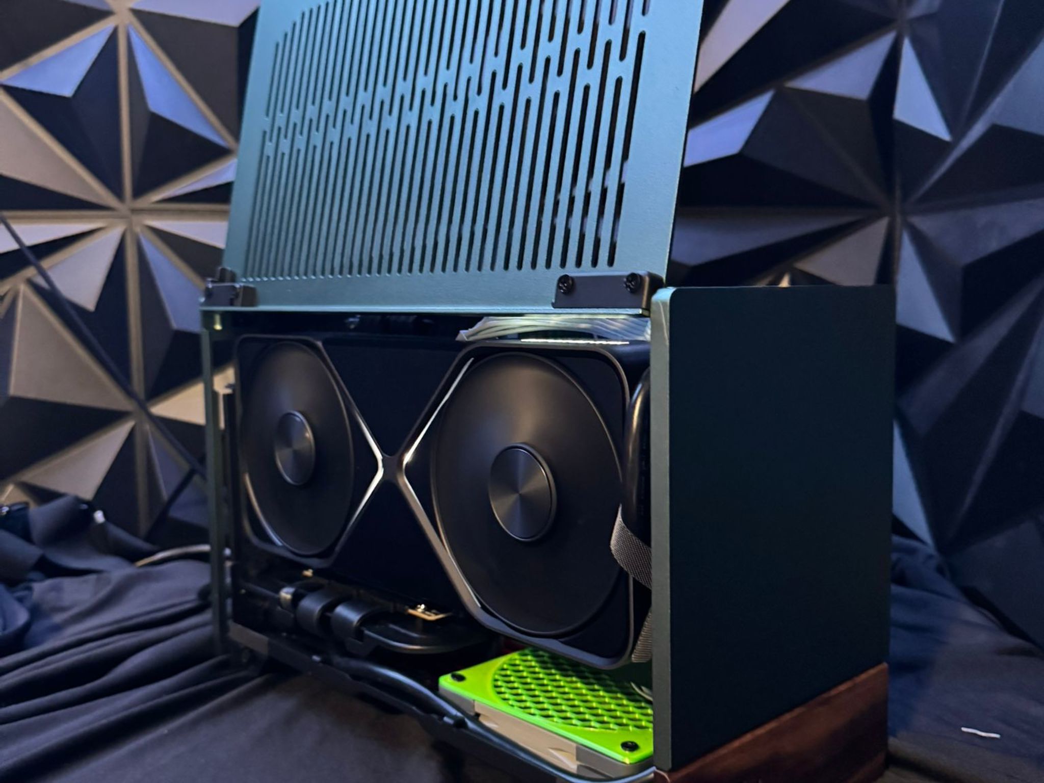 💚Baby Jade 🌿| Ryzen 7 9800X3D| RTX 5080| 6 TB NVMe| 32 GB DDR5| 850 W PSU