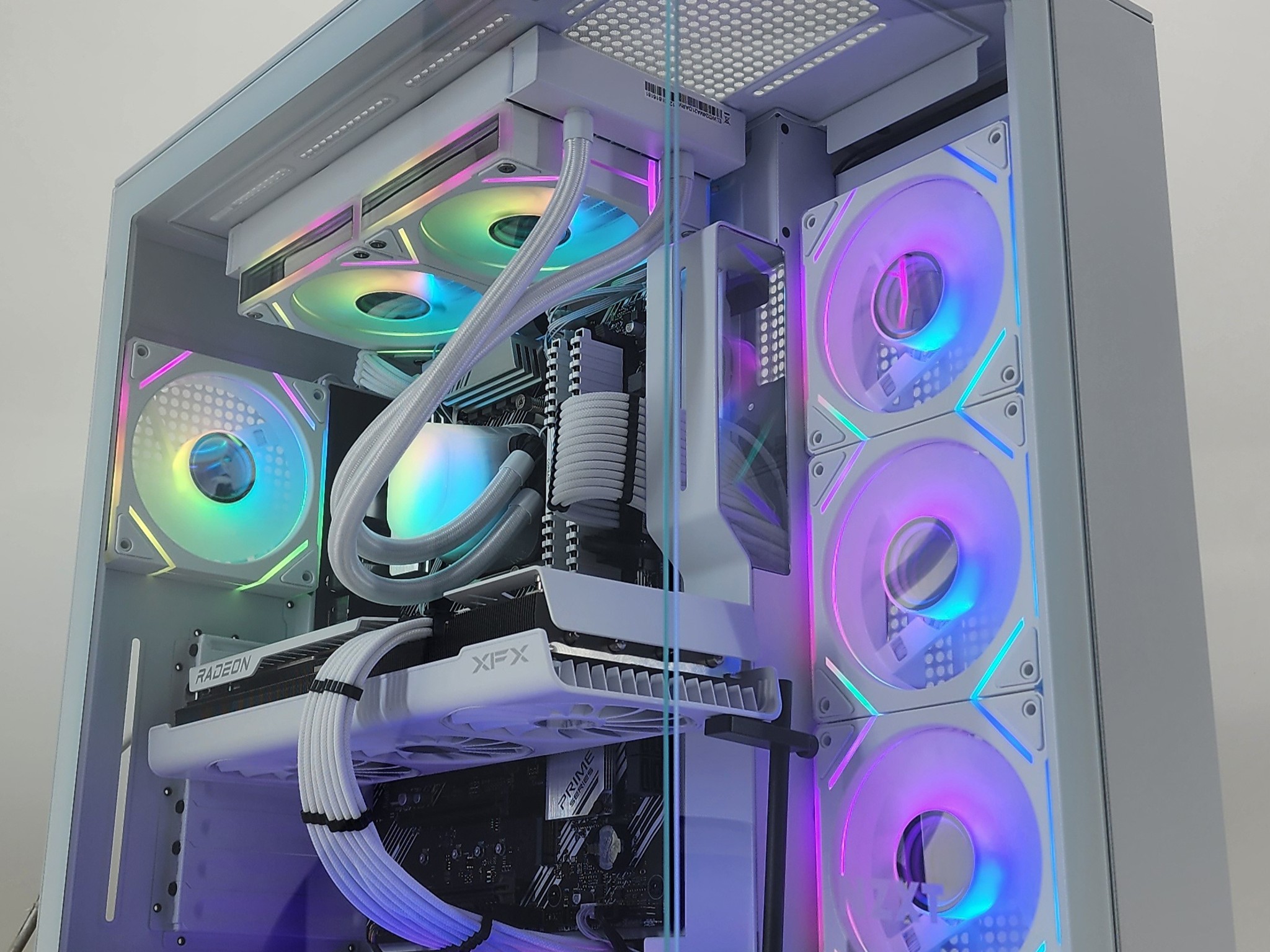 Gaming PC Ryzen 7 5700X 32GB RAM 1TB SSD RX 7800 XT 16GB Windows 11 Computer