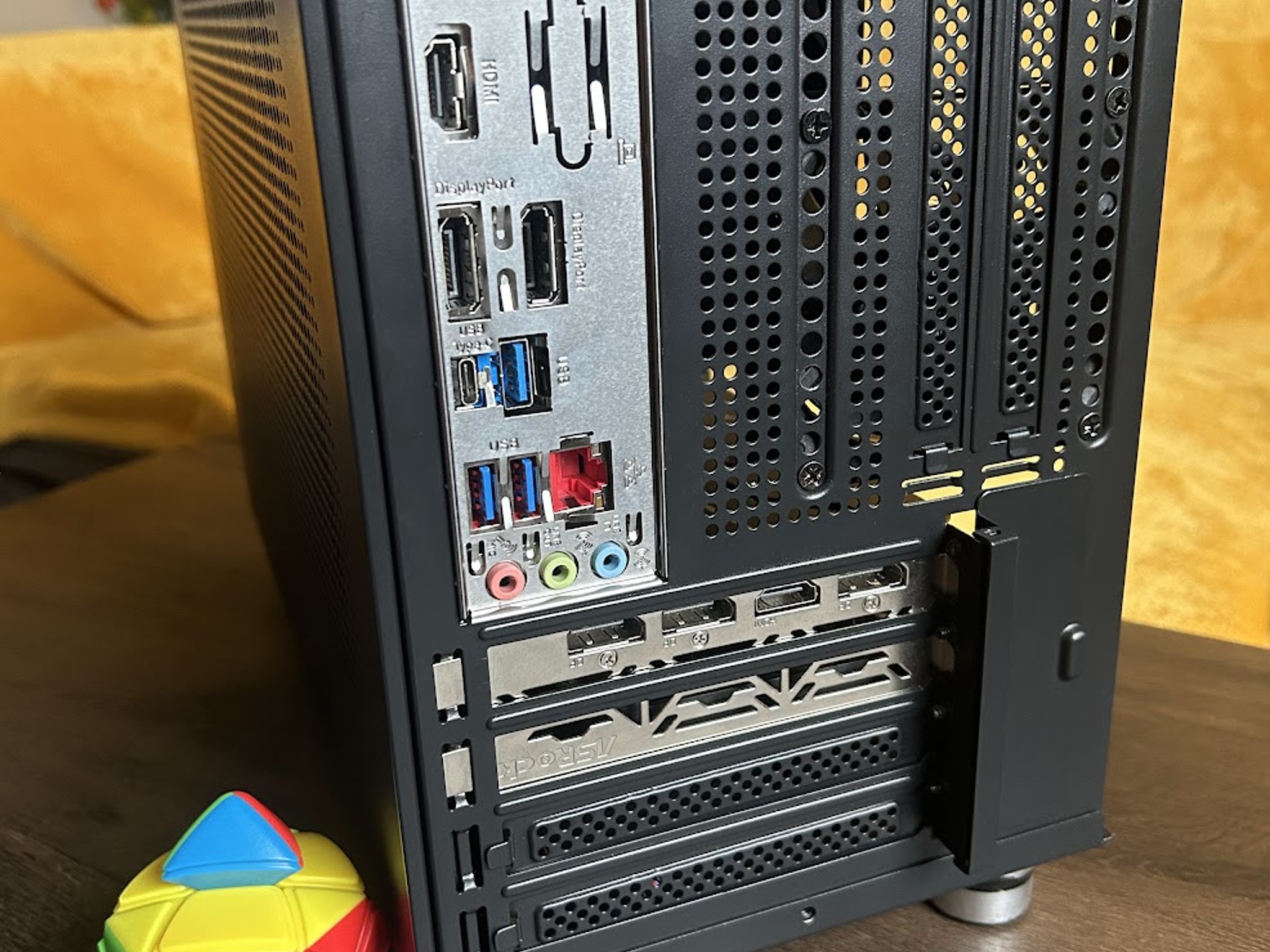 NoN RGB 12100F + 6600XT