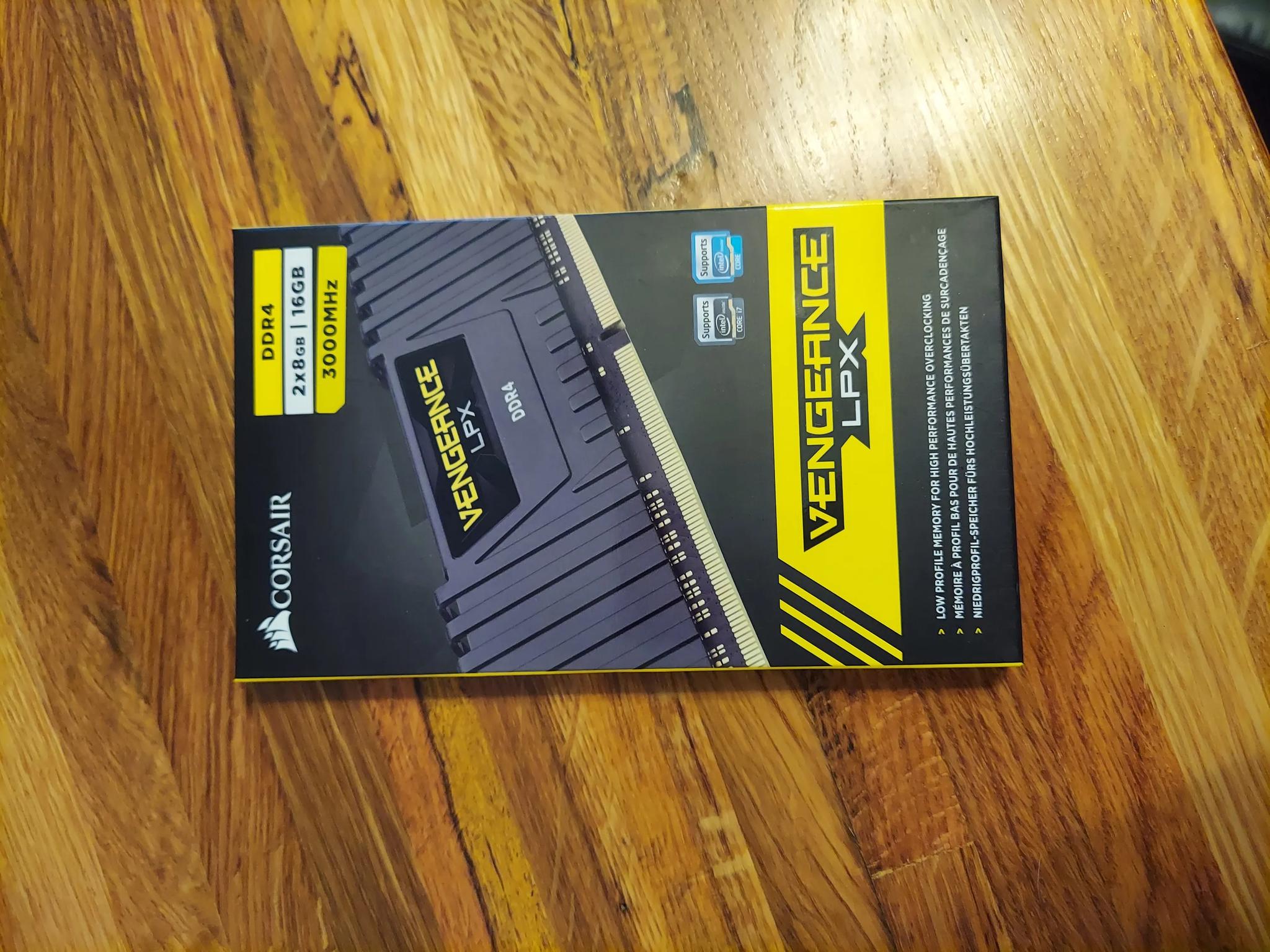 Corsair Vengeance LPX 16 GB (2 x 8 GB) DDR4-3000