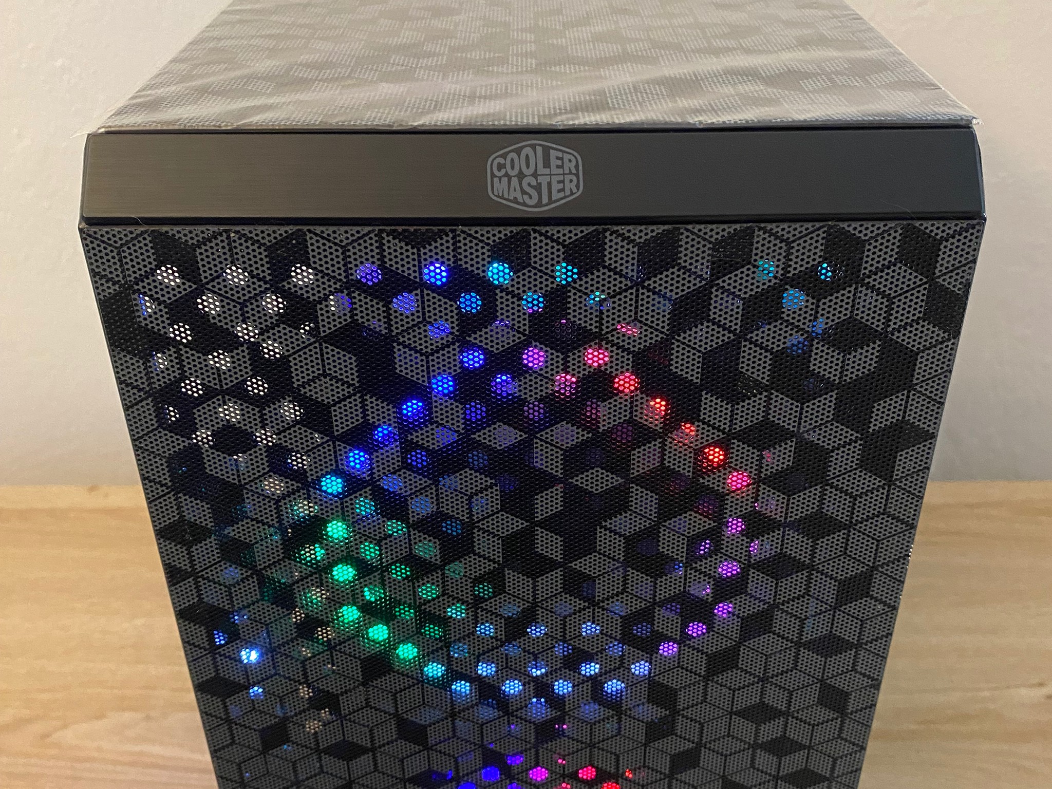 Gaming PC - GTX 970, Ryzen 7 2700X, M.2 SSD, HDD, 16GB DDR4, Windows 10, RGB, WiFi