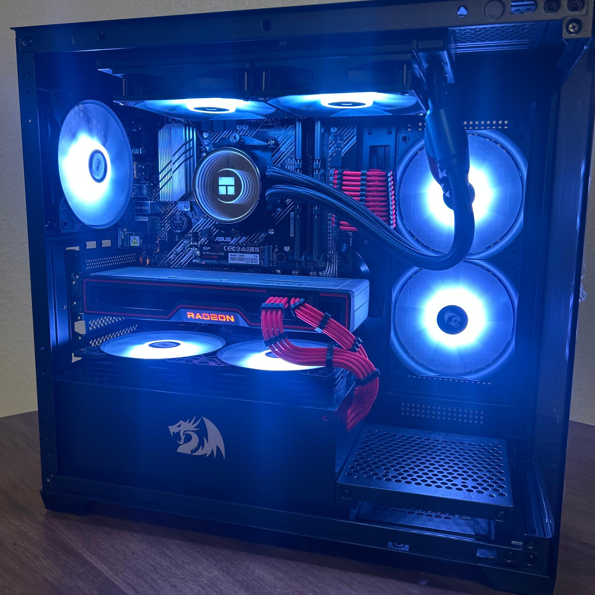 AMD Radeon 6700XT 12GB Ryzen 5 5600 16GB RAM 1TB m.2 SSD ARGB gaming beast