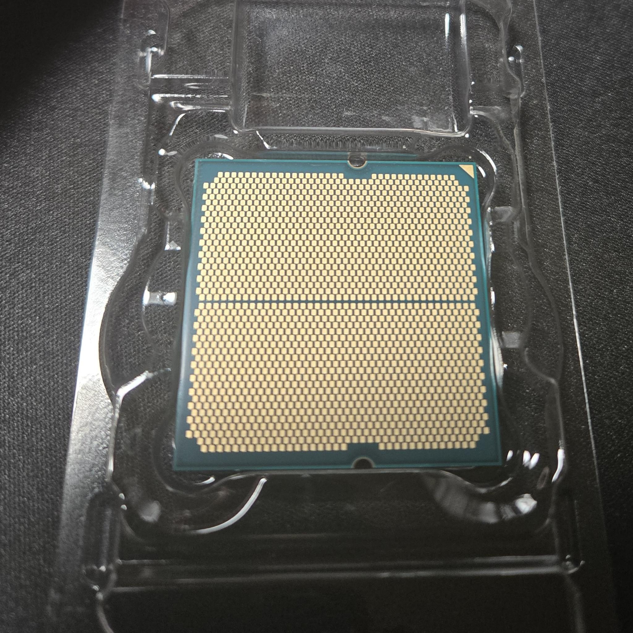 AMD Ryzen 7 7800X3D *Excellent Condition*