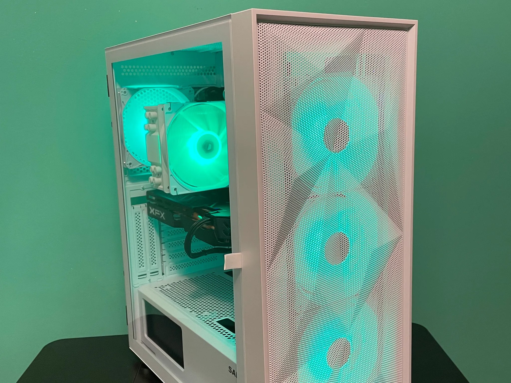 PRO Glass Gaming PC | Intel i5 / Amd RX580 / 8GB / 600GB Win 10 Pro WiFi